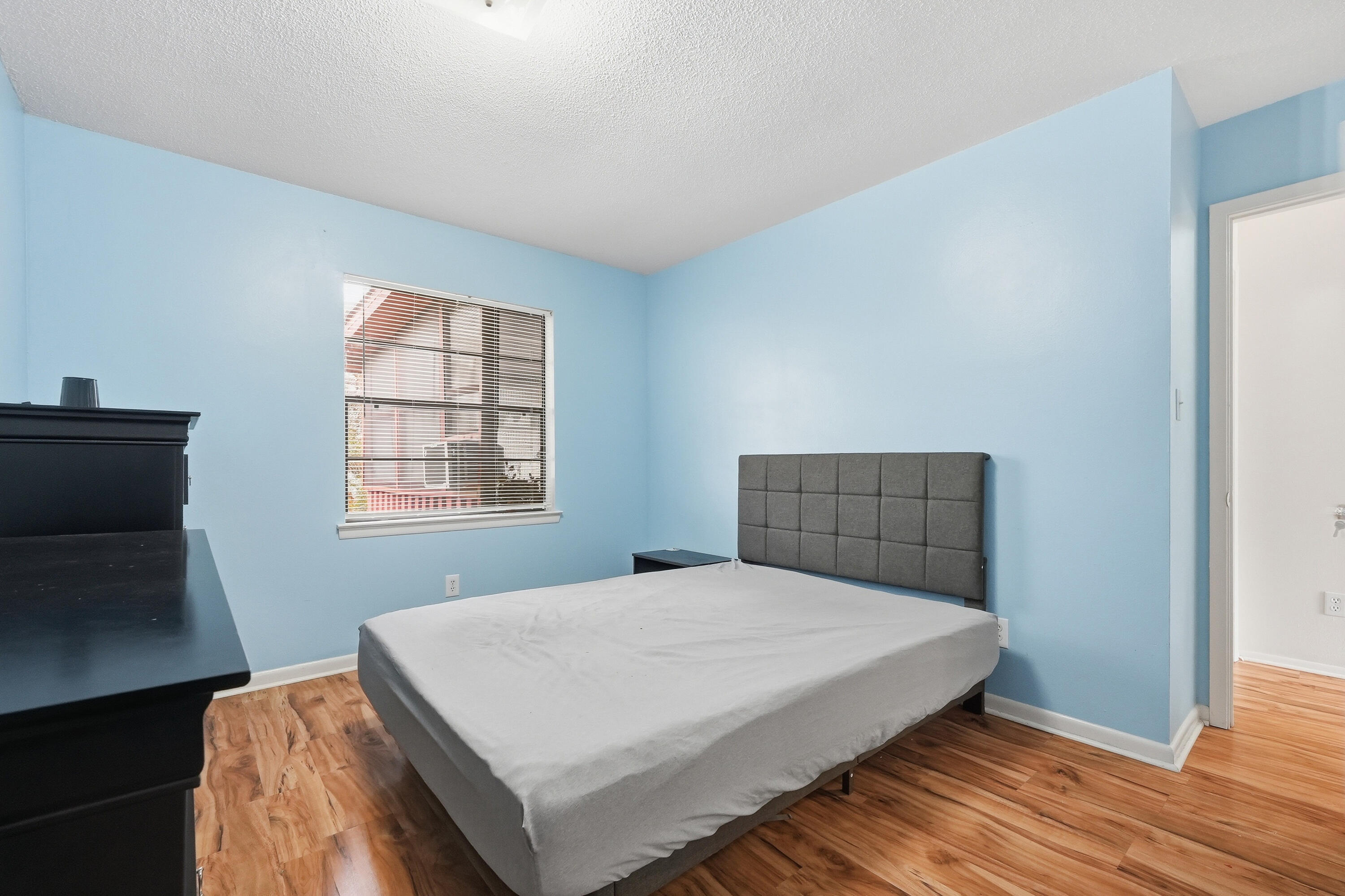 PORT DIXIE BEG NE COR BLK 56 S 164.67 FT - Residential