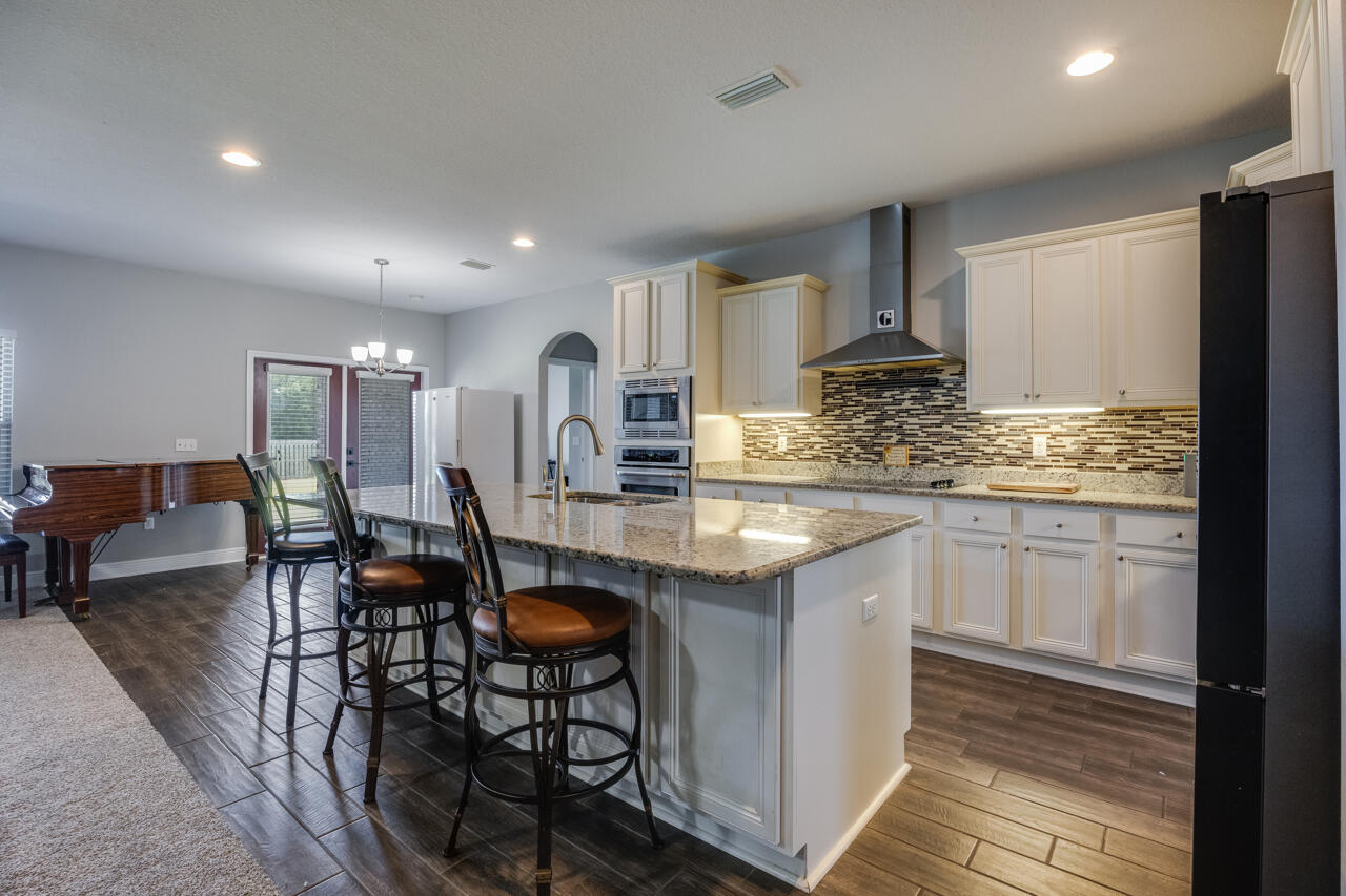 REDSTONE ESTATES - Residential