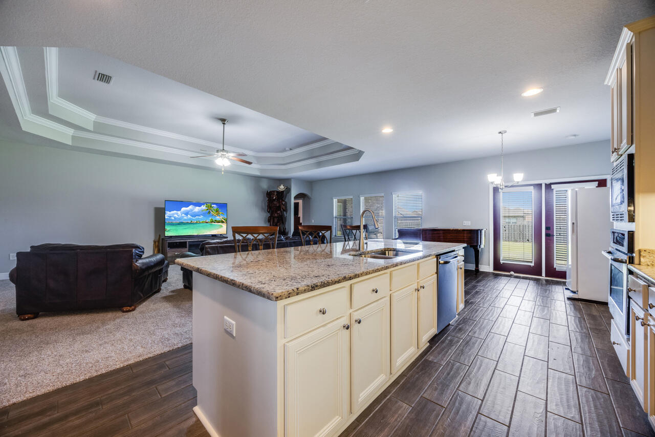 REDSTONE ESTATES - Residential