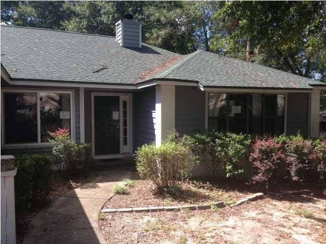 COUNTRY CLUB ESTATES 1 OF CRESTVIEW - Residential