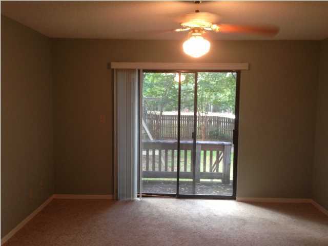 COUNTRY CLUB ESTATES 1 OF CRESTVIEW - Residential