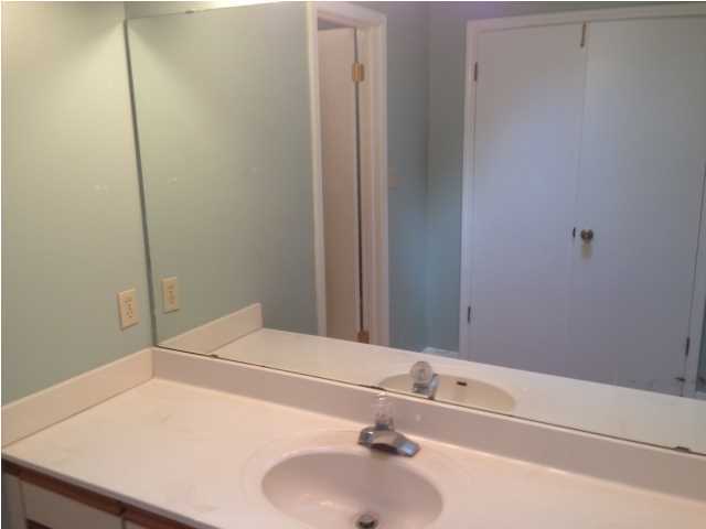 COUNTRY CLUB ESTATES 1 OF CRESTVIEW - Residential