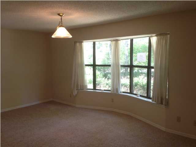 COUNTRY CLUB ESTATES 1 OF CRESTVIEW - Residential
