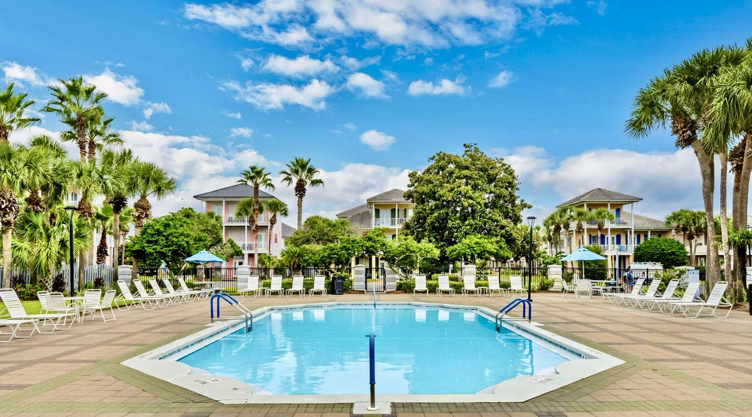 EMERALD SHORES - Residential