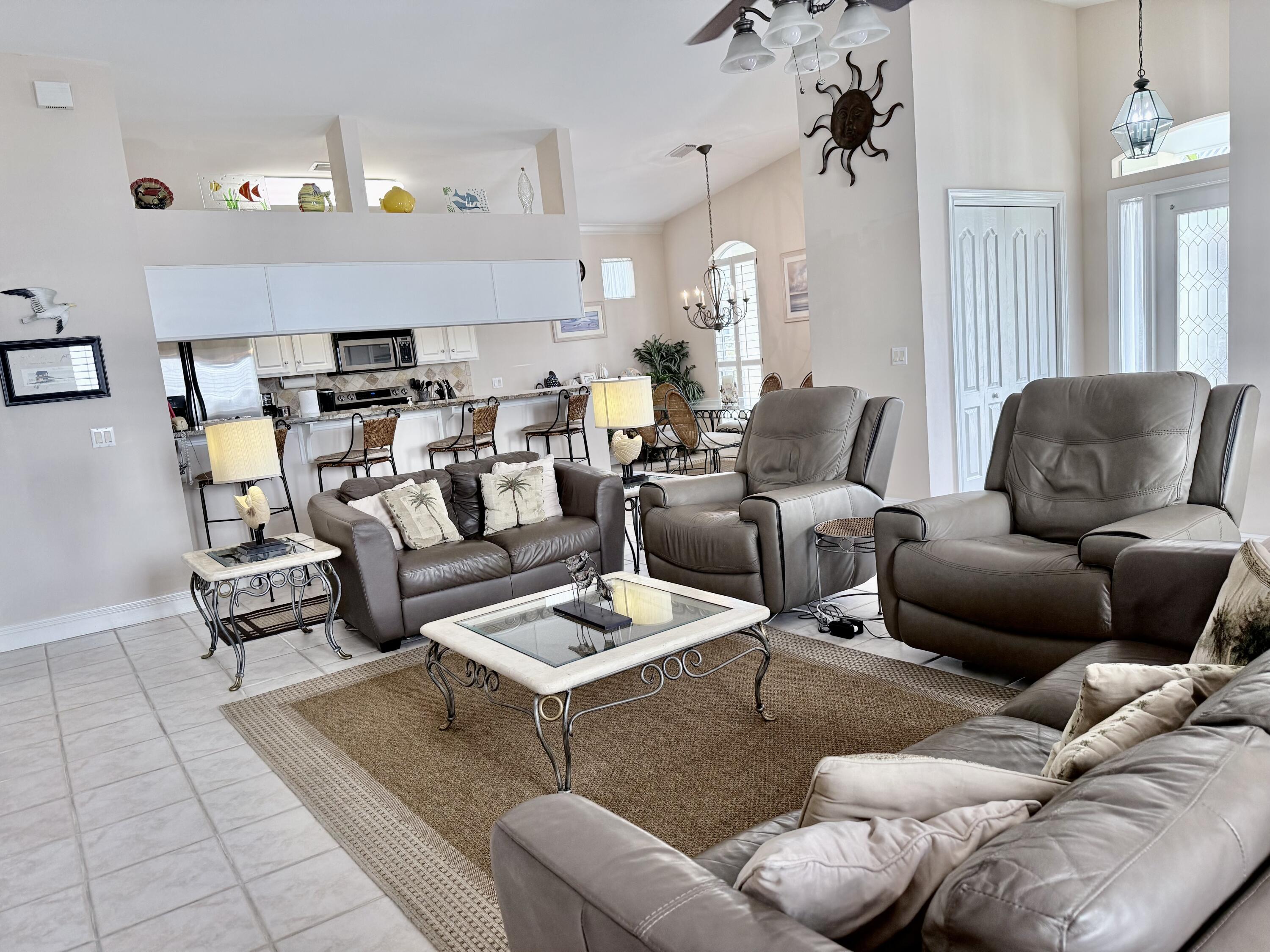 EMERALD SHORES - Residential