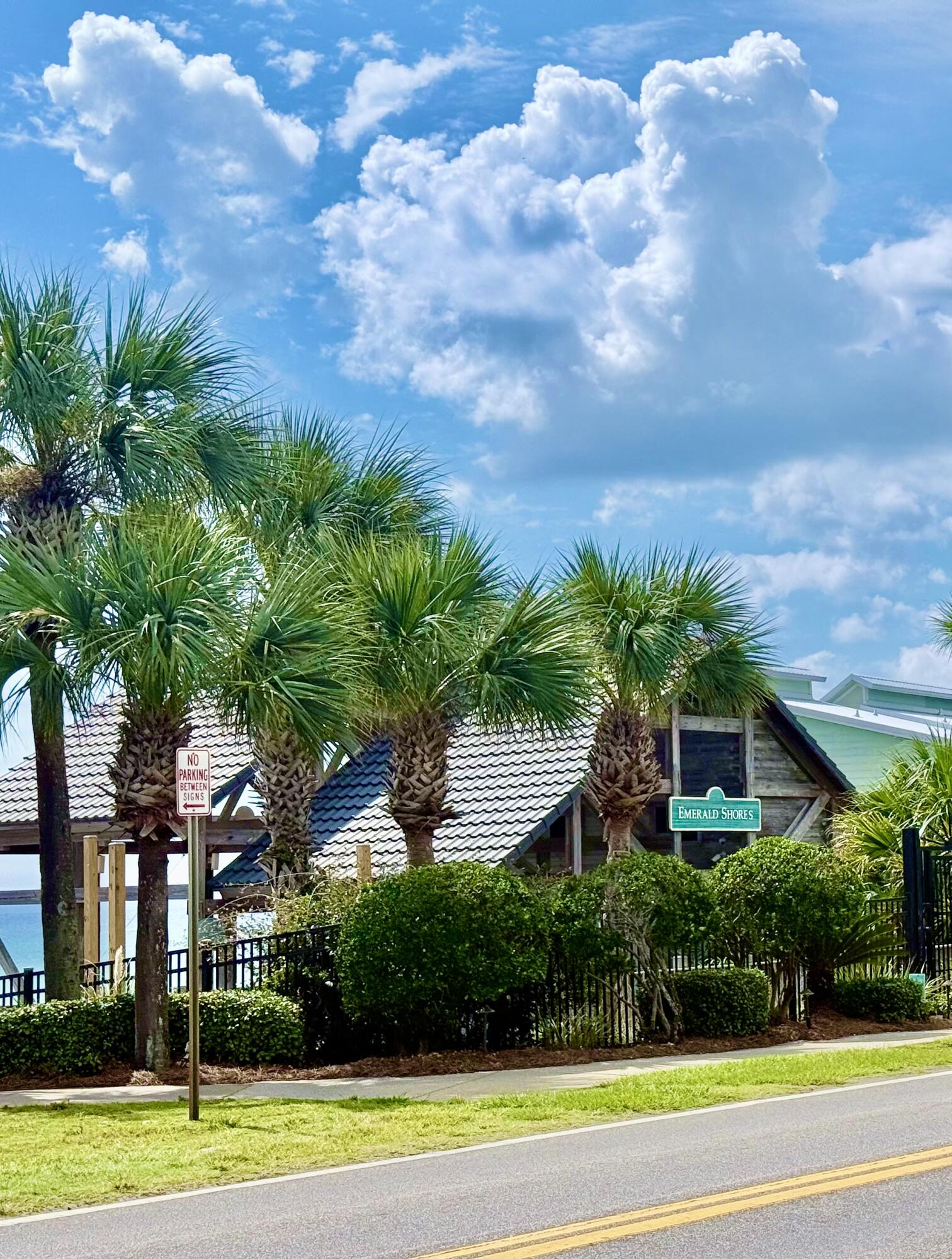 EMERALD SHORES - Residential