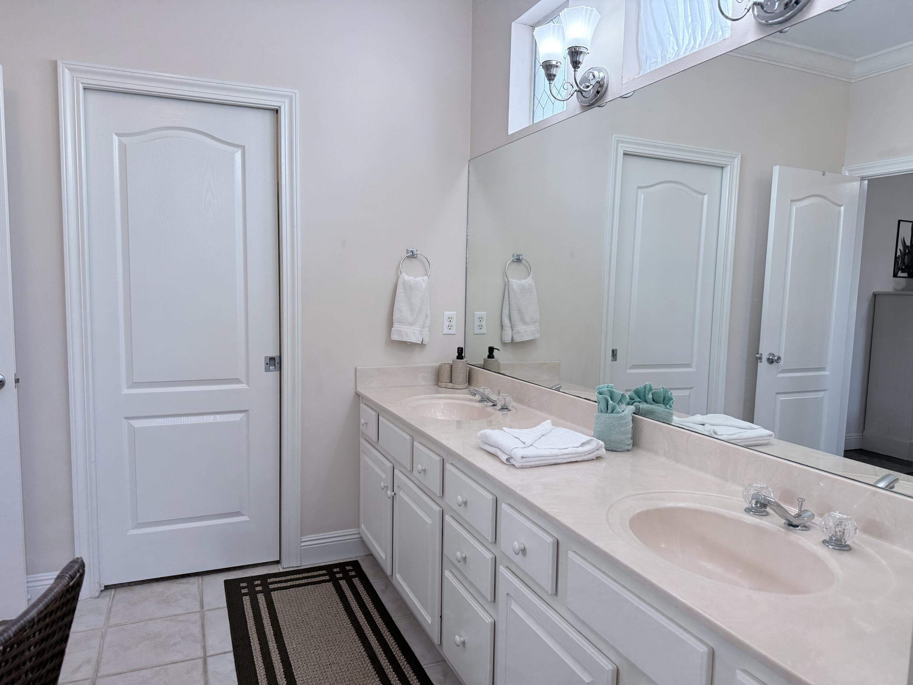 EMERALD SHORES - Residential