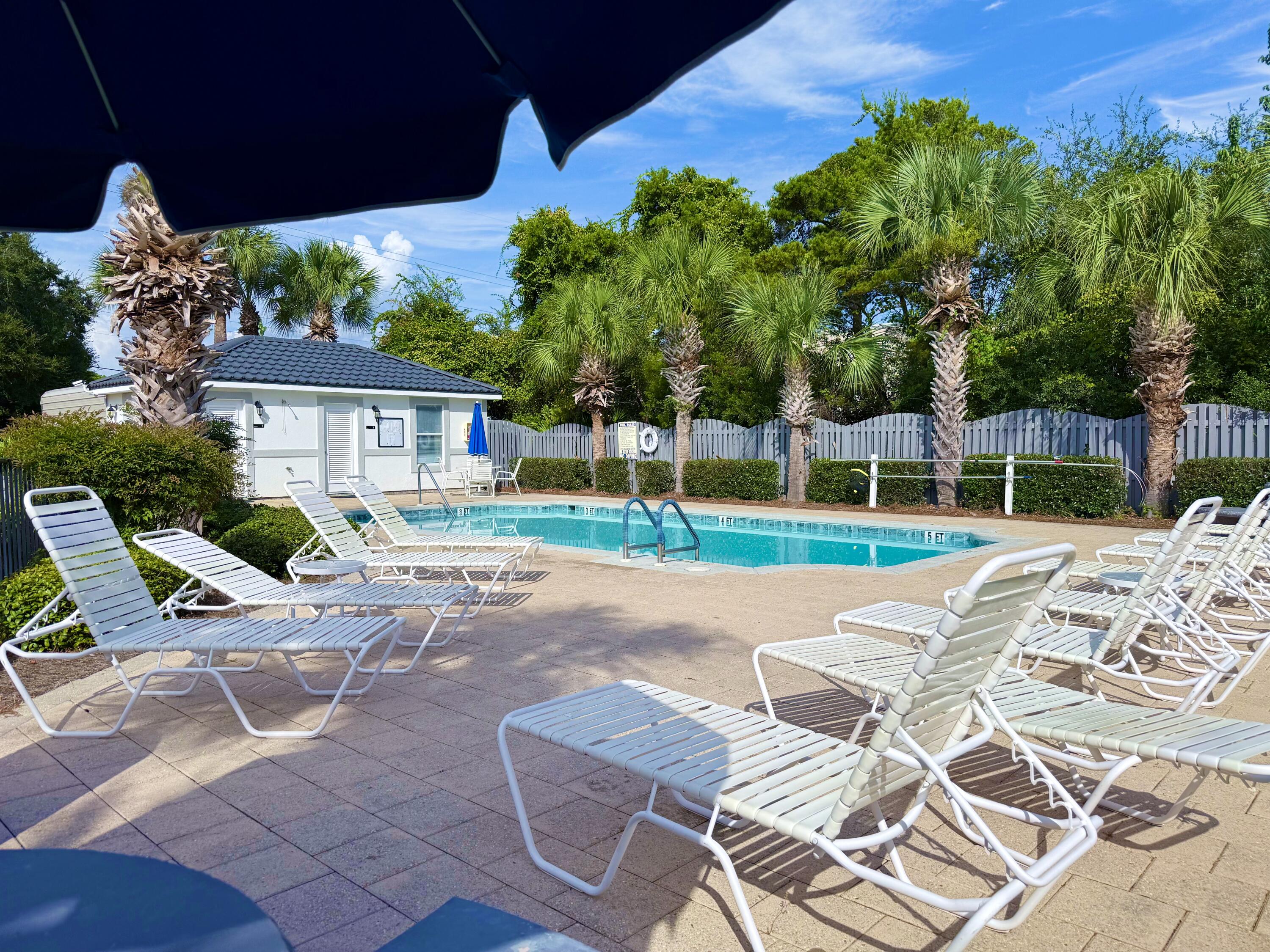 EMERALD SHORES - Residential