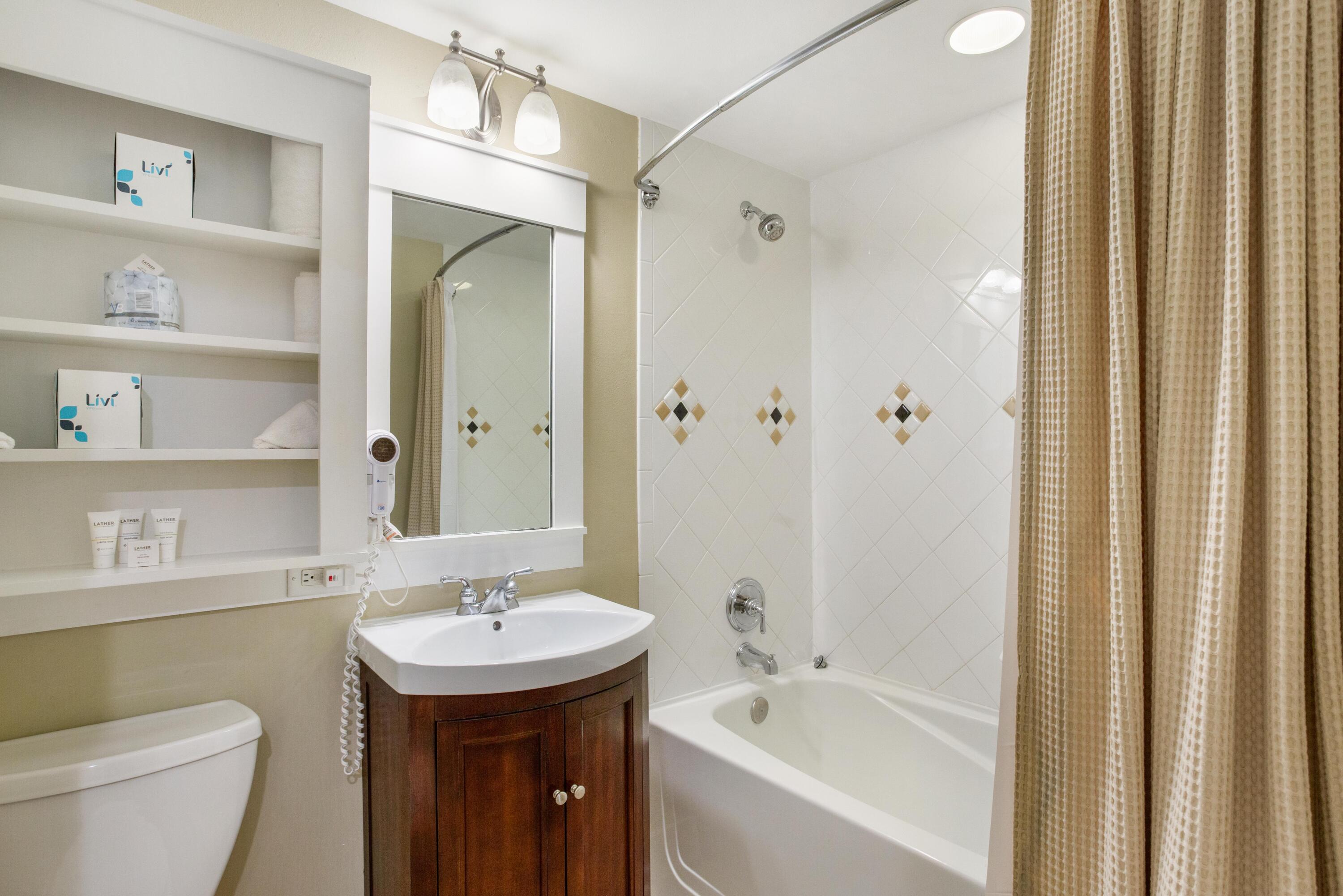 PILOT HOUSE - Residential