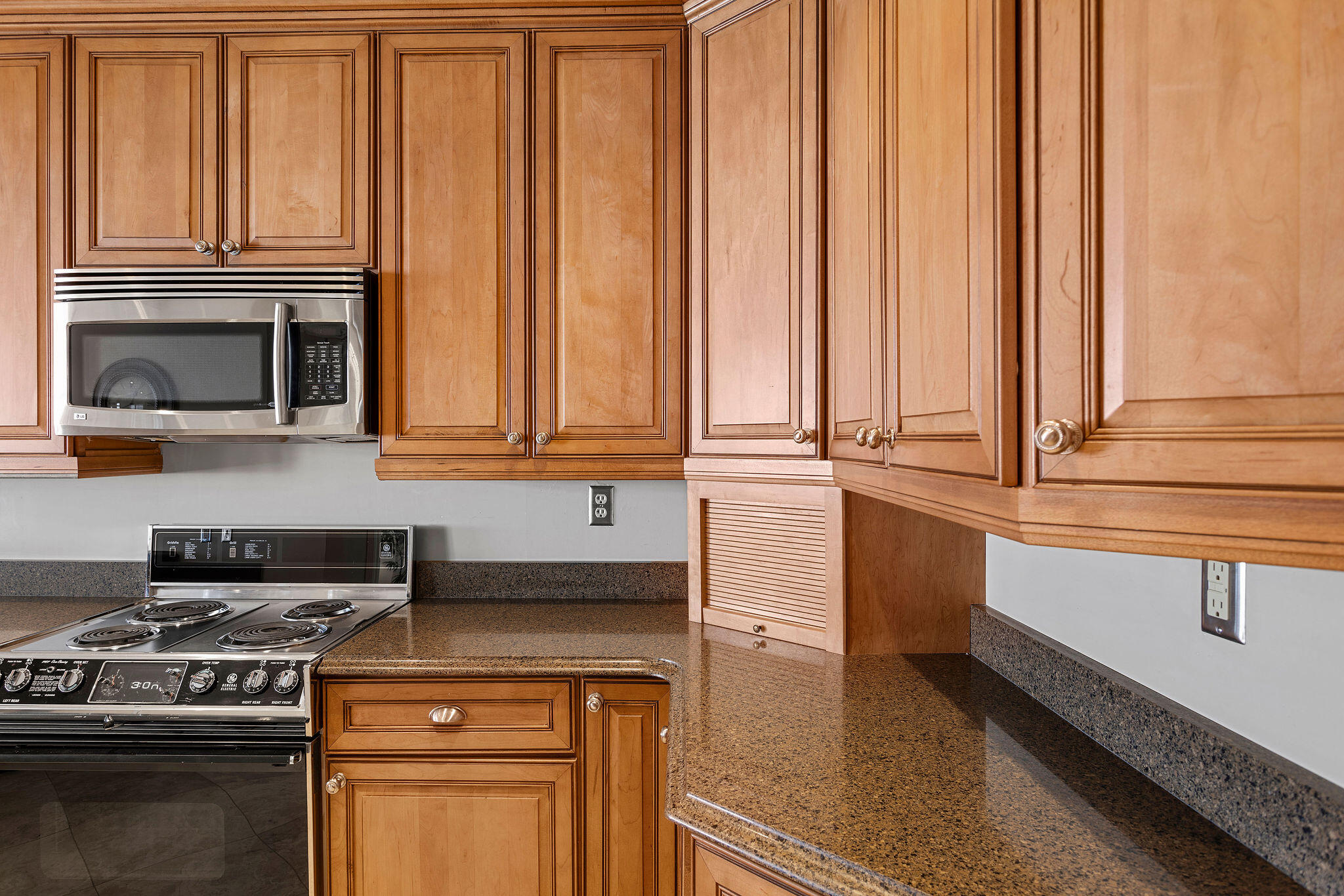 WHITE CLIFFS CONDO - Residential