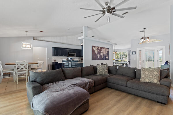 HOLLEY BY THE SEA - Residential