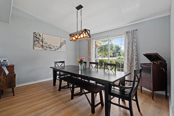 HOLLEY BY THE SEA - Residential