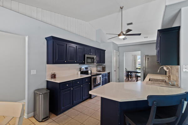 HOLLEY BY THE SEA - Residential