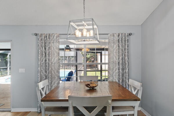 HOLLEY BY THE SEA - Residential