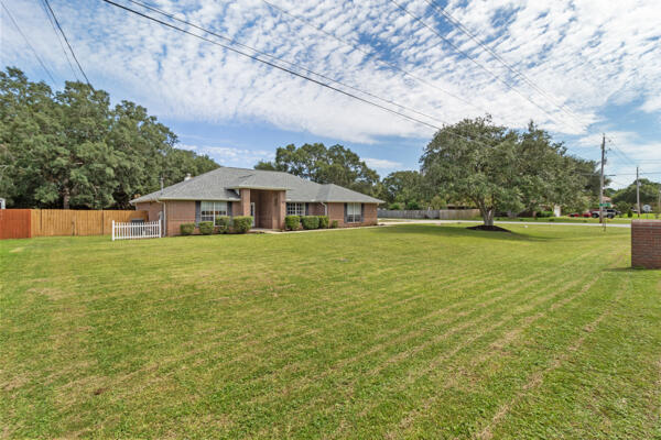 HOLLEY BY THE SEA - Residential
