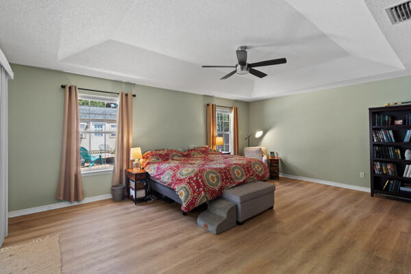 HOLLEY BY THE SEA - Residential