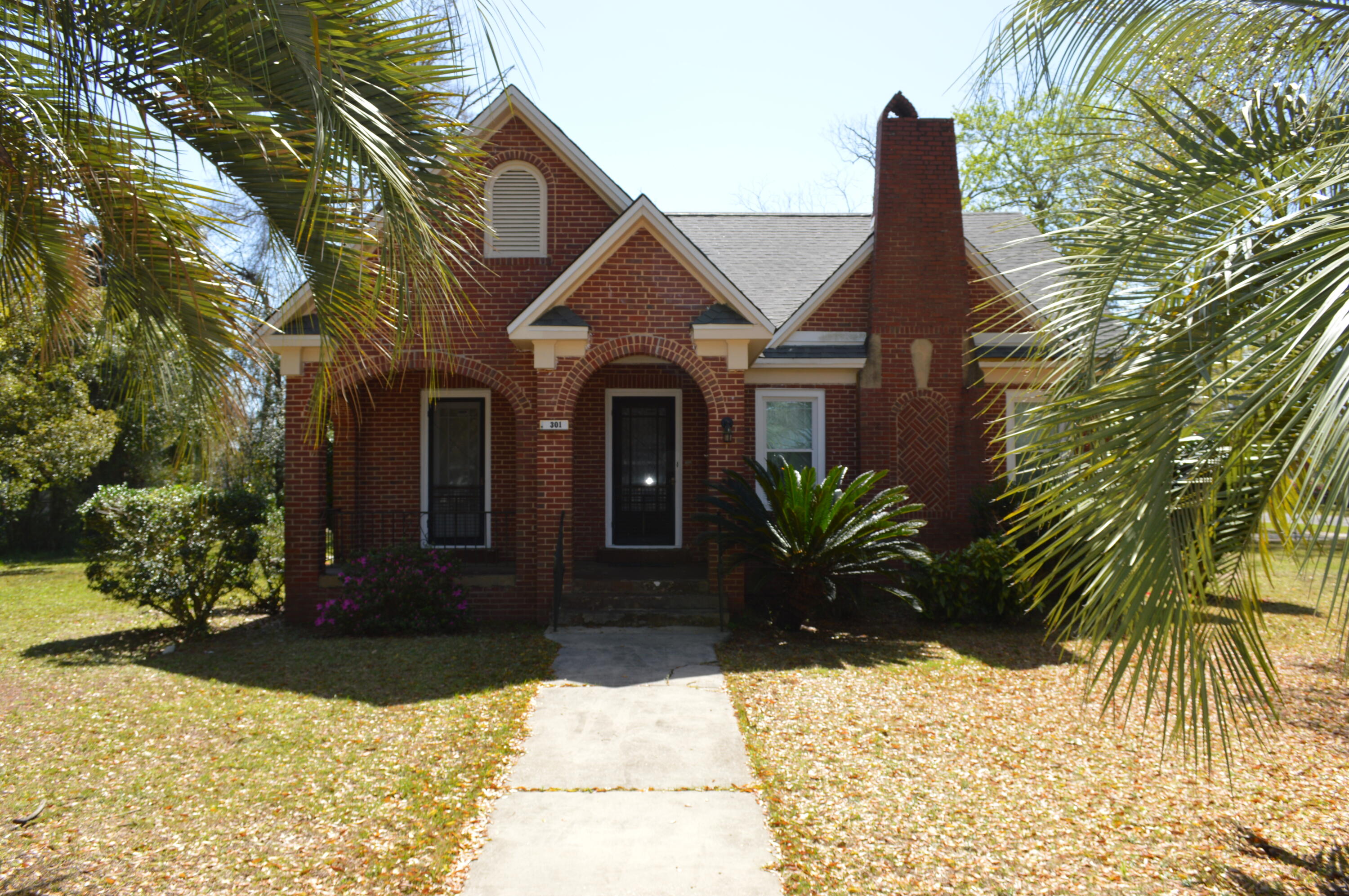 Prestigious and historic home featuring unique architecture in the middle of Crestview! Layout and location are very conducive for a professional office - large rooms, wide hallways. Wonderful location, convenient to the new courthouse, banks, restaurants and all that growing Crestview has to offer - Neighborhood of commercial and professional. NEW Roof May, 2015 - ALL windows replaced in July, 2019. Original wood floors that will be easy to restore to their prior glory. Many possibilities for this great property - Office, Retail, Restaurant; even with living quarters if you prefer! The layout will accommodate more than one tenant. Corner Lot, Parking side and front.