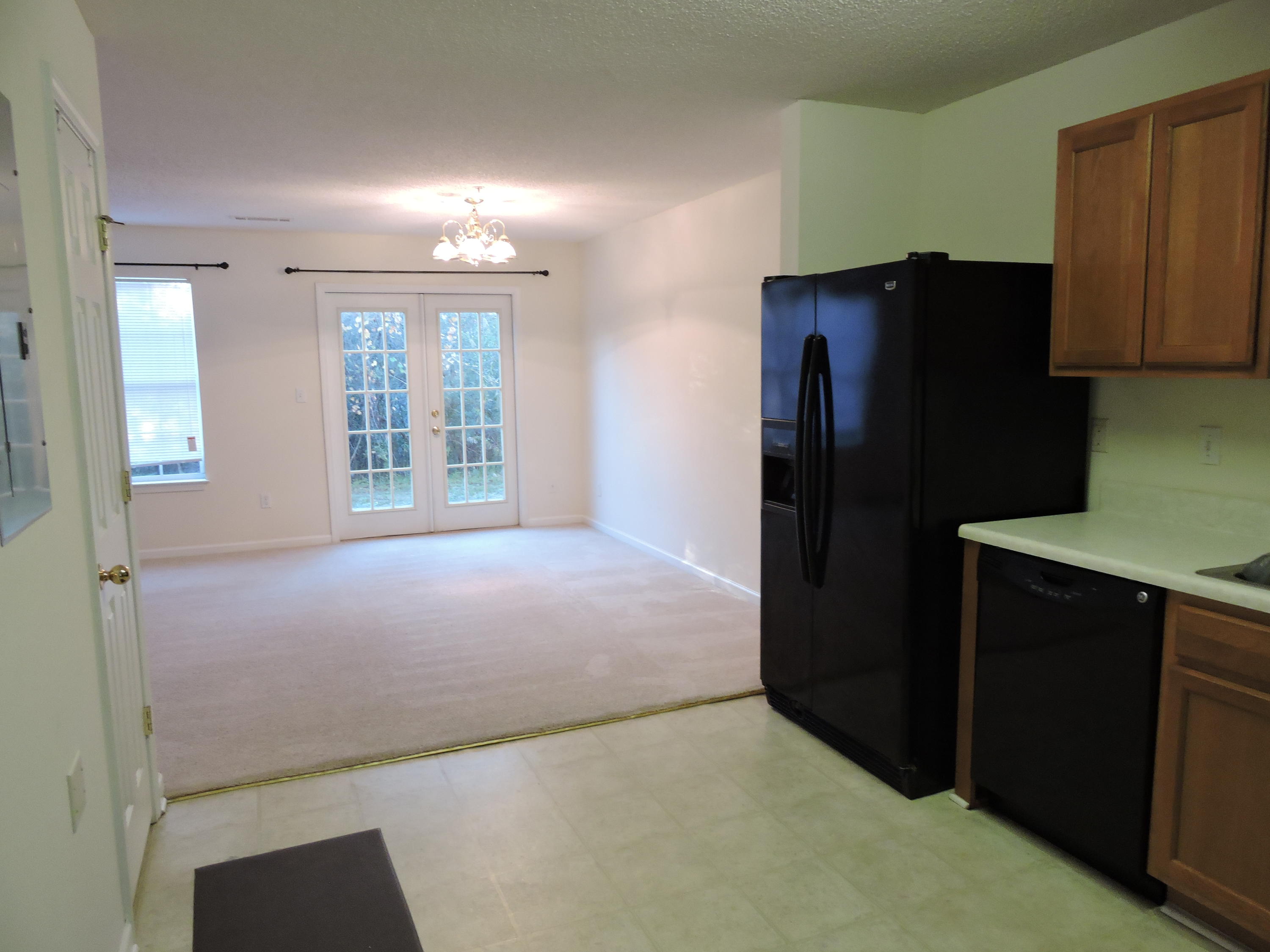 ROLLING PINES - Residential Lease