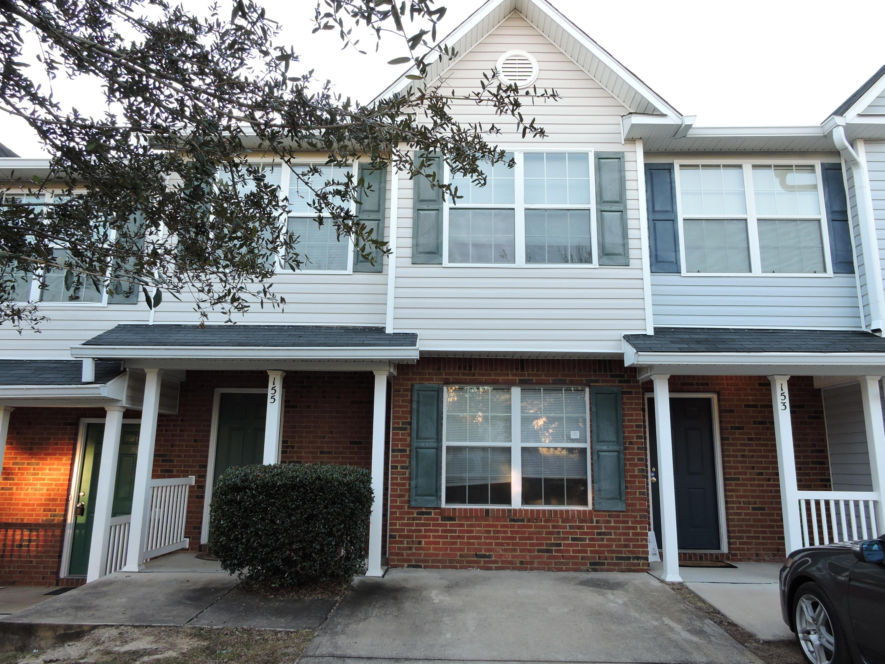 ROLLING PINES - Residential Lease