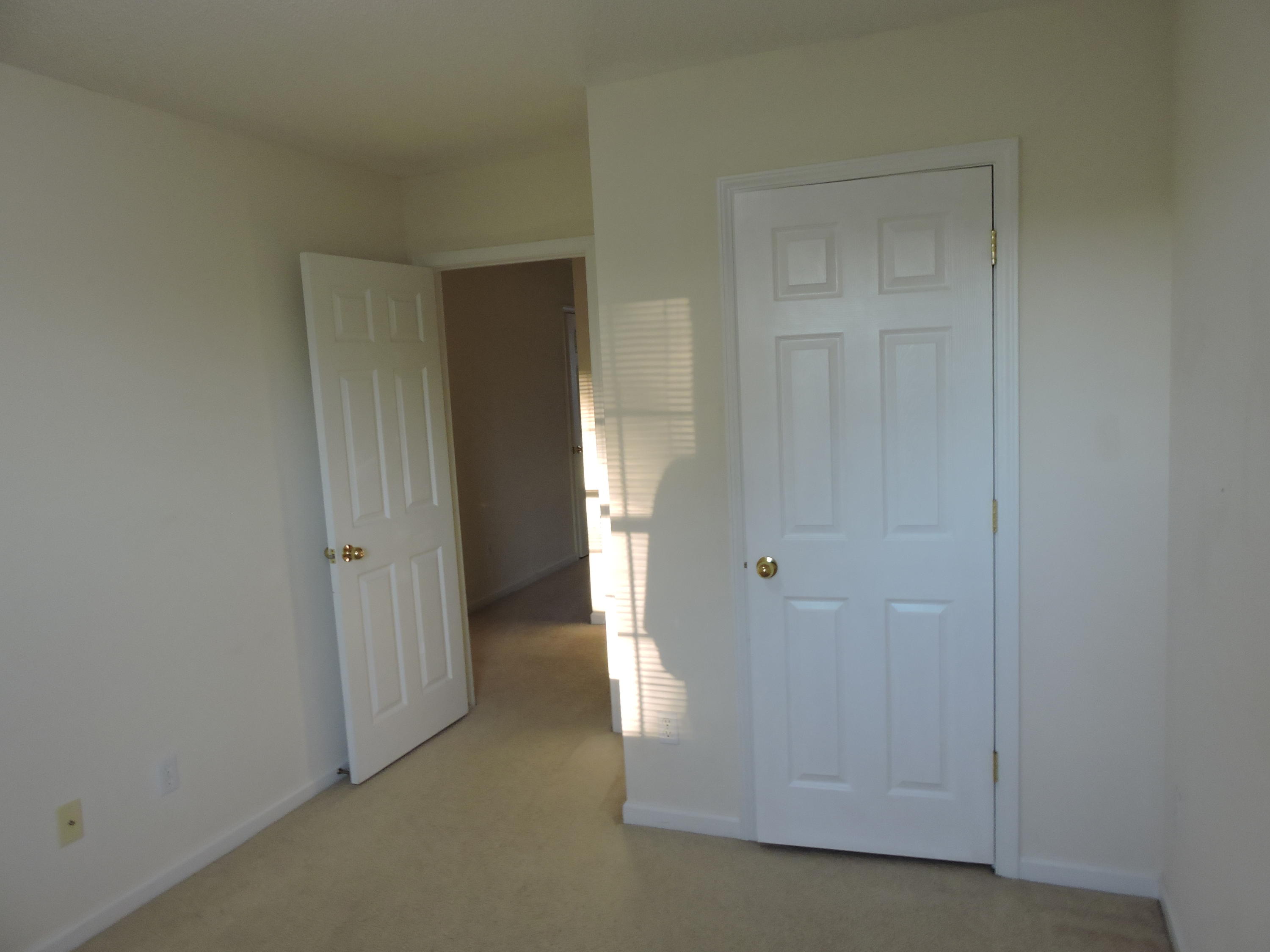 ROLLING PINES - Residential Lease