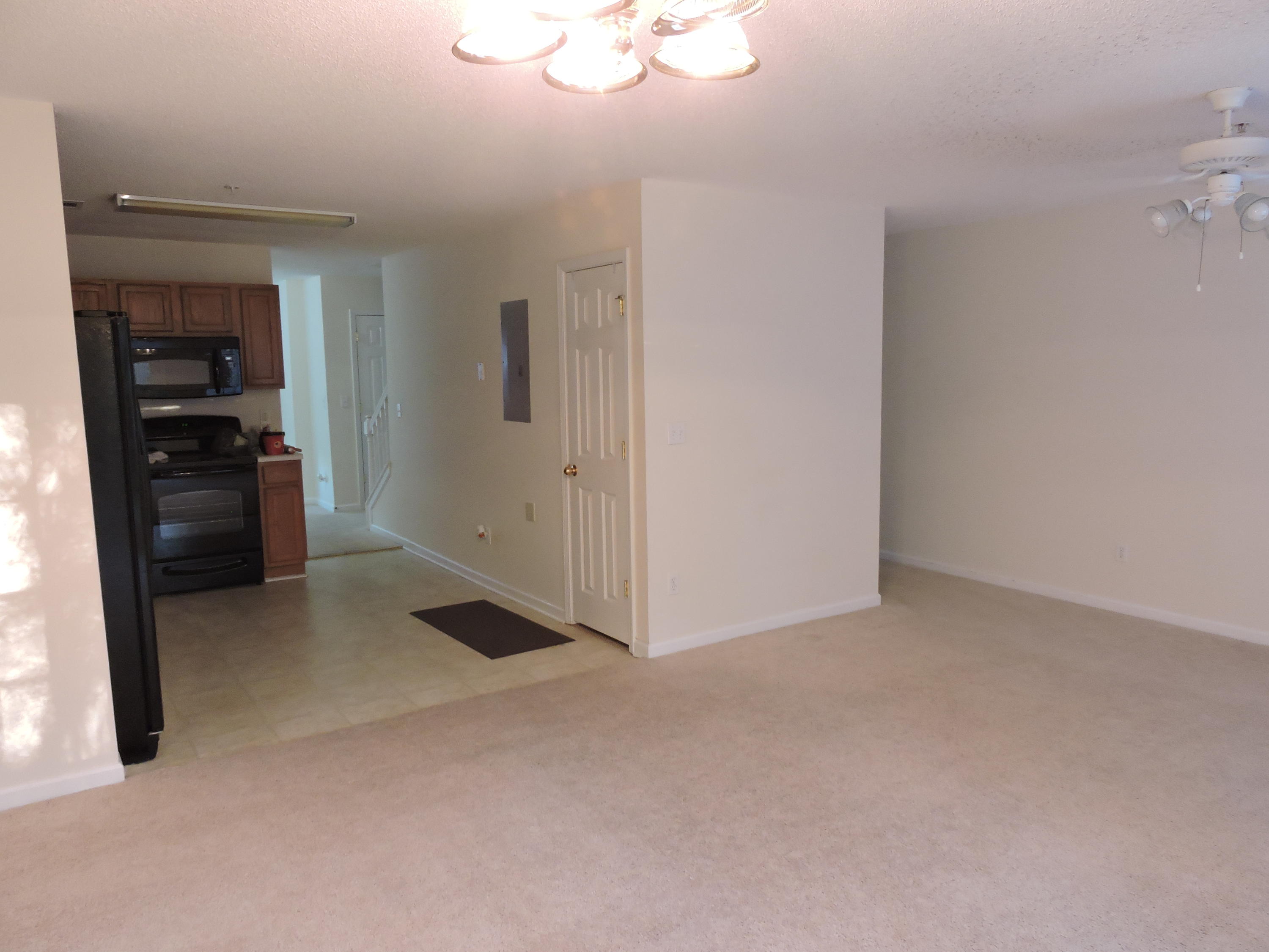 ROLLING PINES - Residential Lease