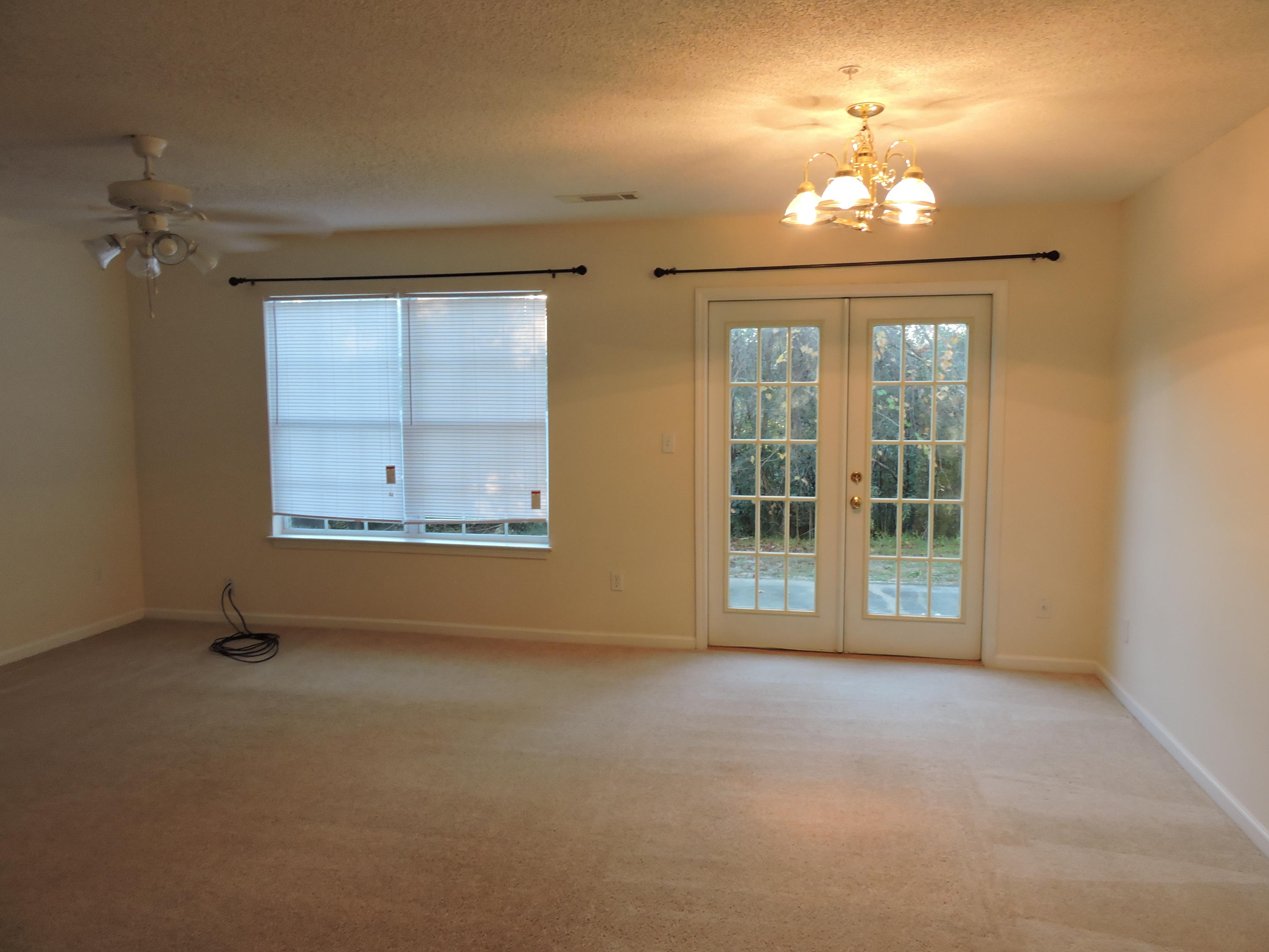 ROLLING PINES - Residential Lease