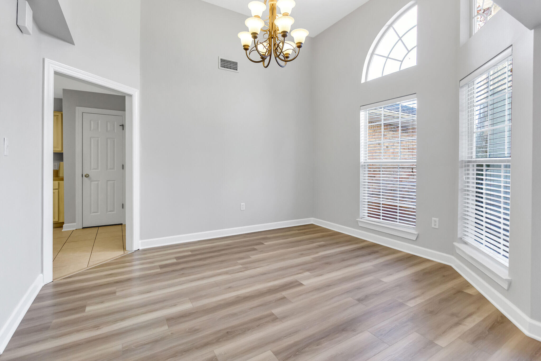 RAINTREE ESTATES - Residential Lease