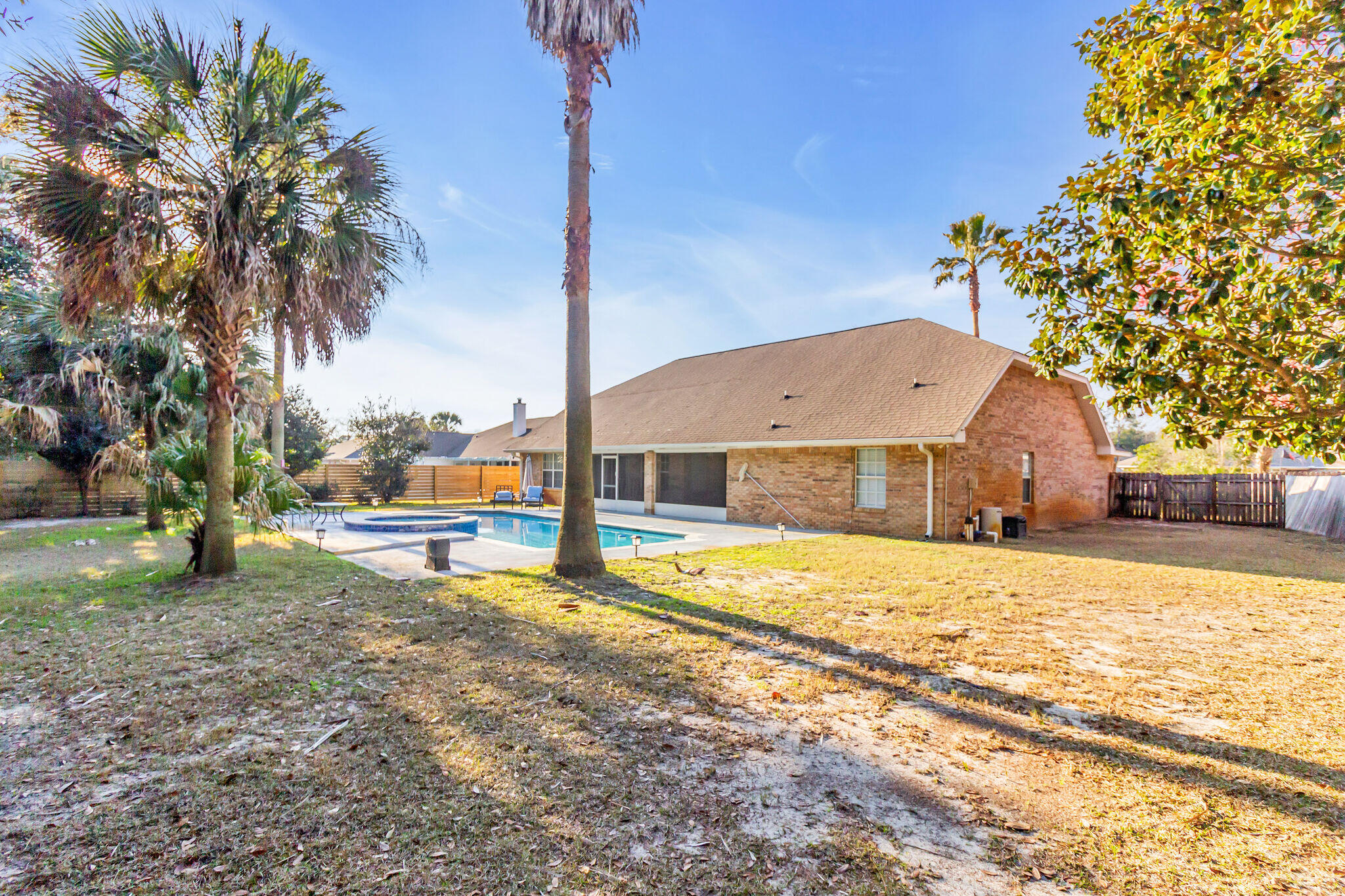 RAINTREE ESTATES - Residential Lease