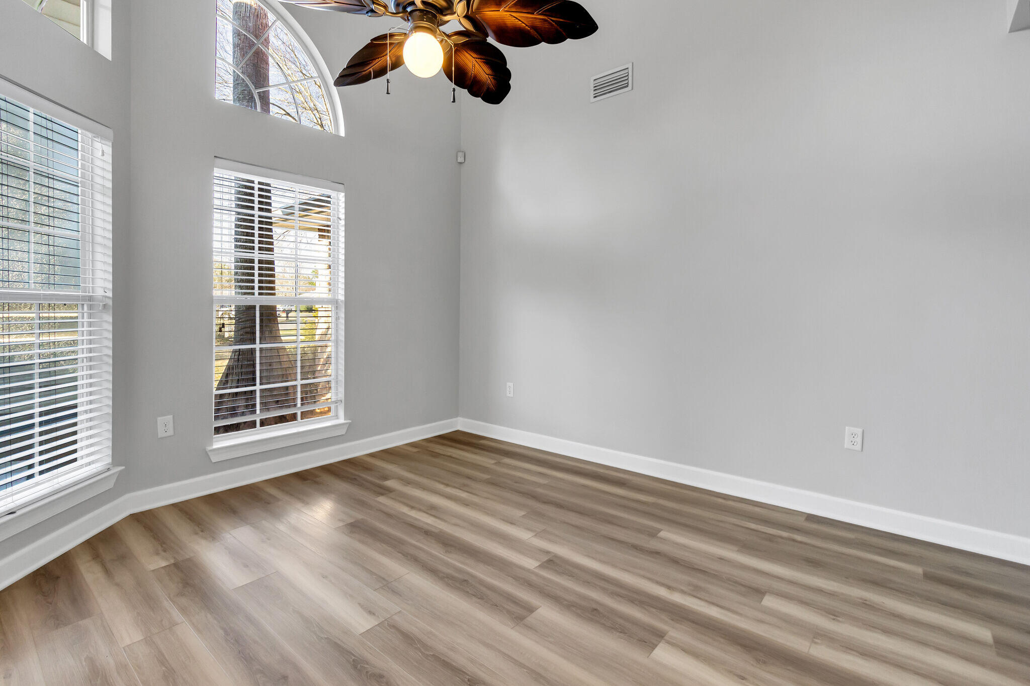 RAINTREE ESTATES - Residential Lease