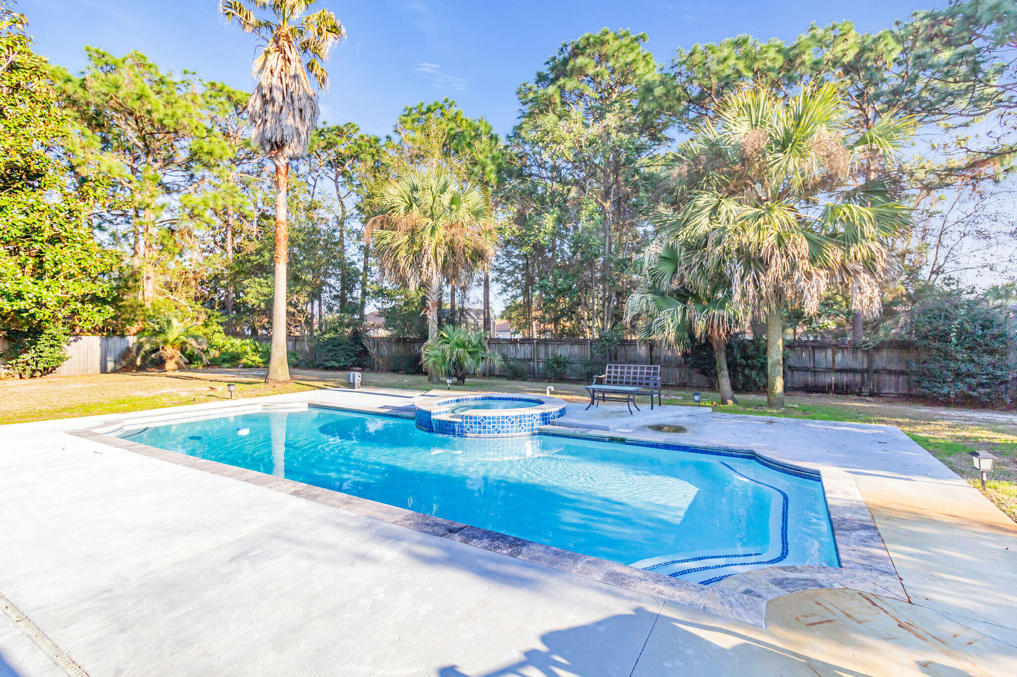 RAINTREE ESTATES - Residential Lease