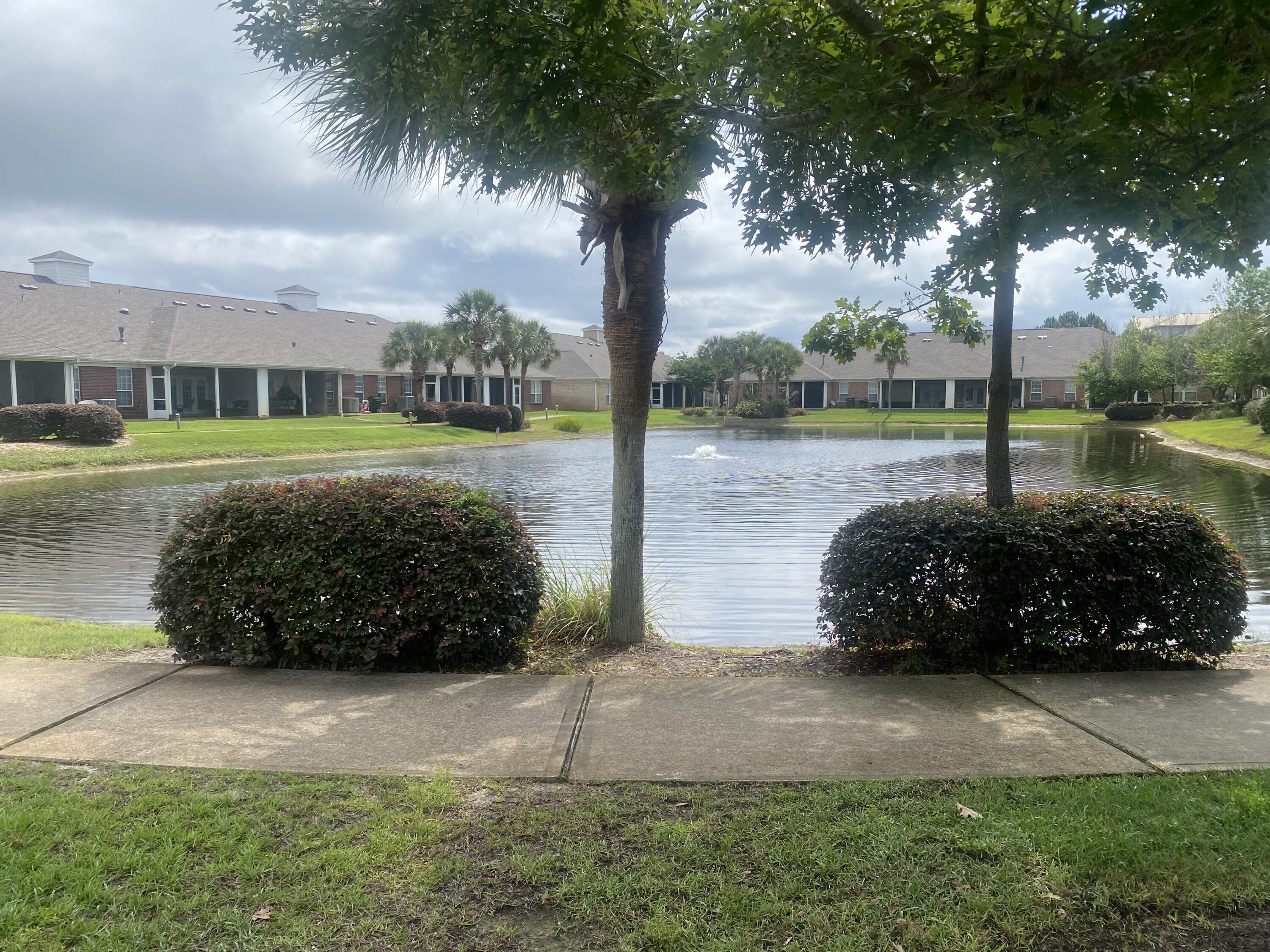 DIAMOND LAKES - Residential