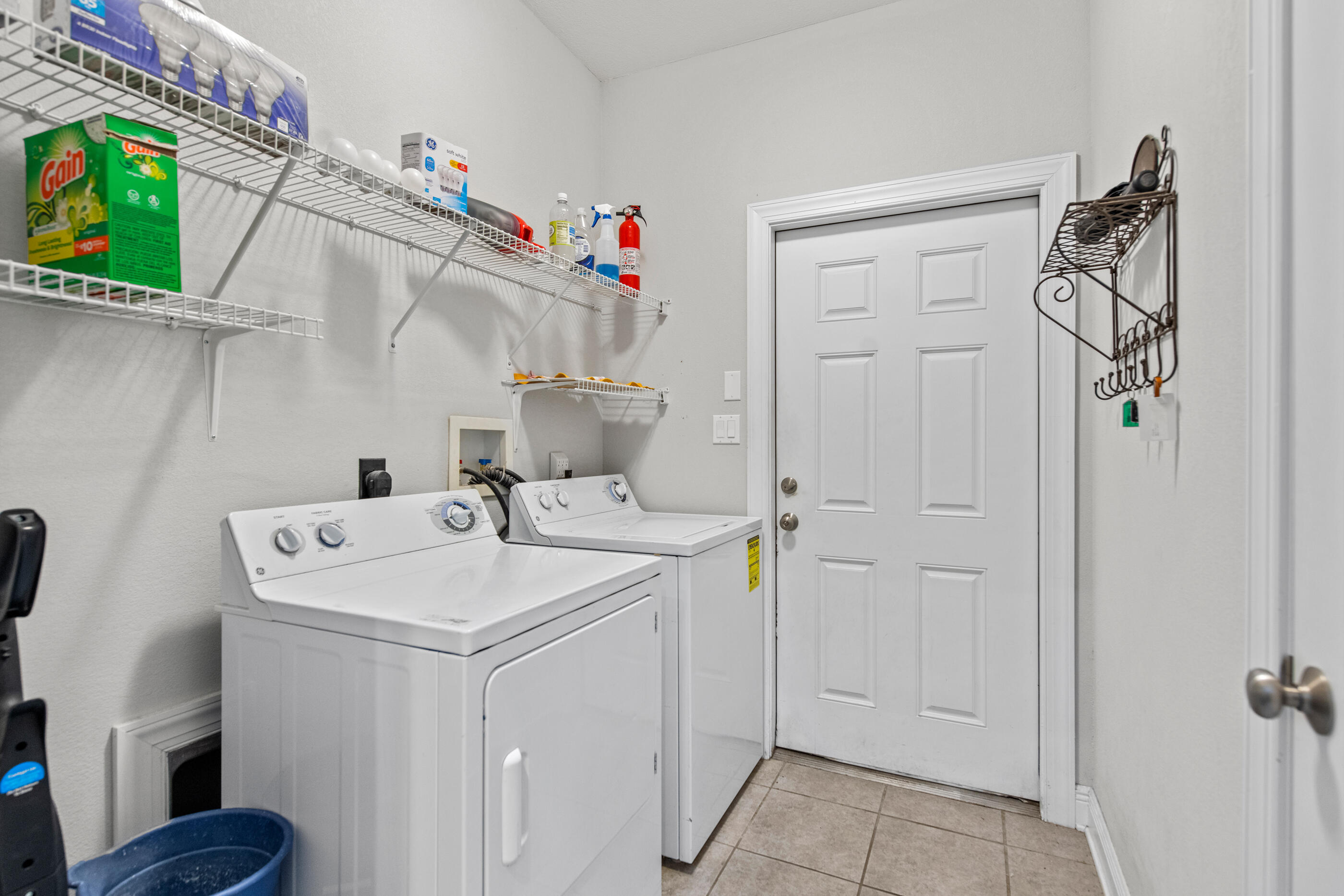 DIAMOND LAKES - Residential