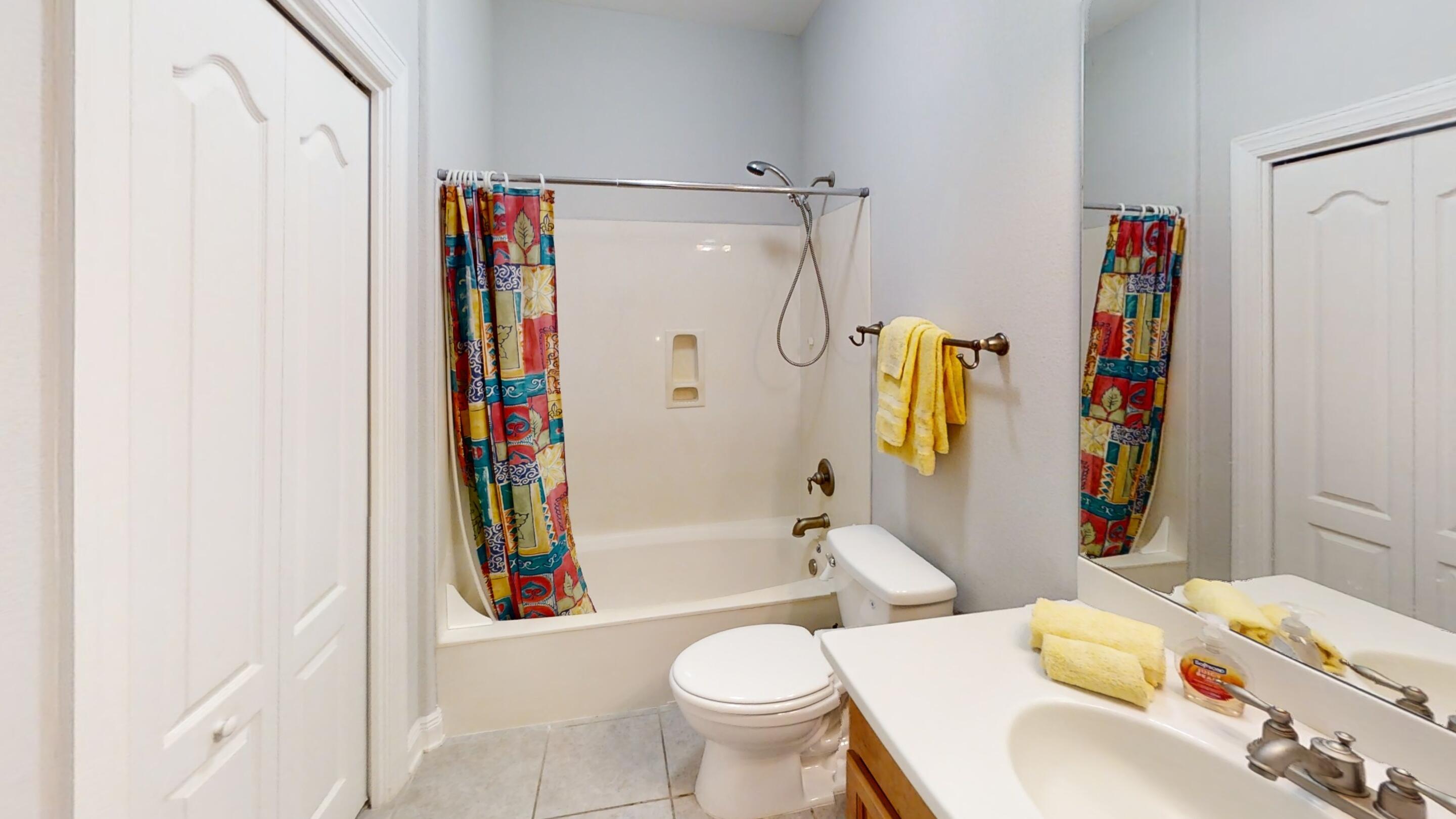 DIAMOND LAKES - Residential