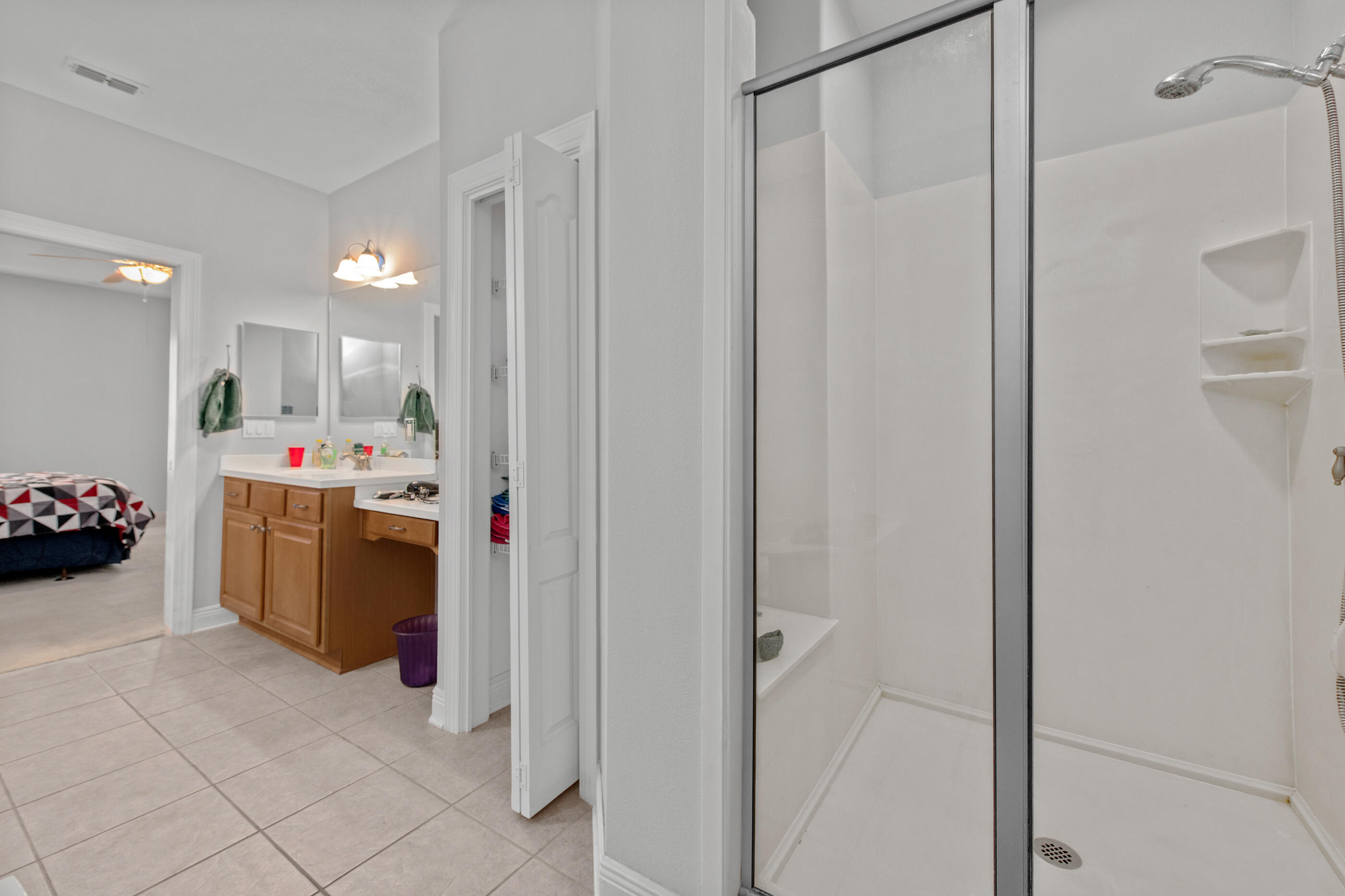 DIAMOND LAKES - Residential