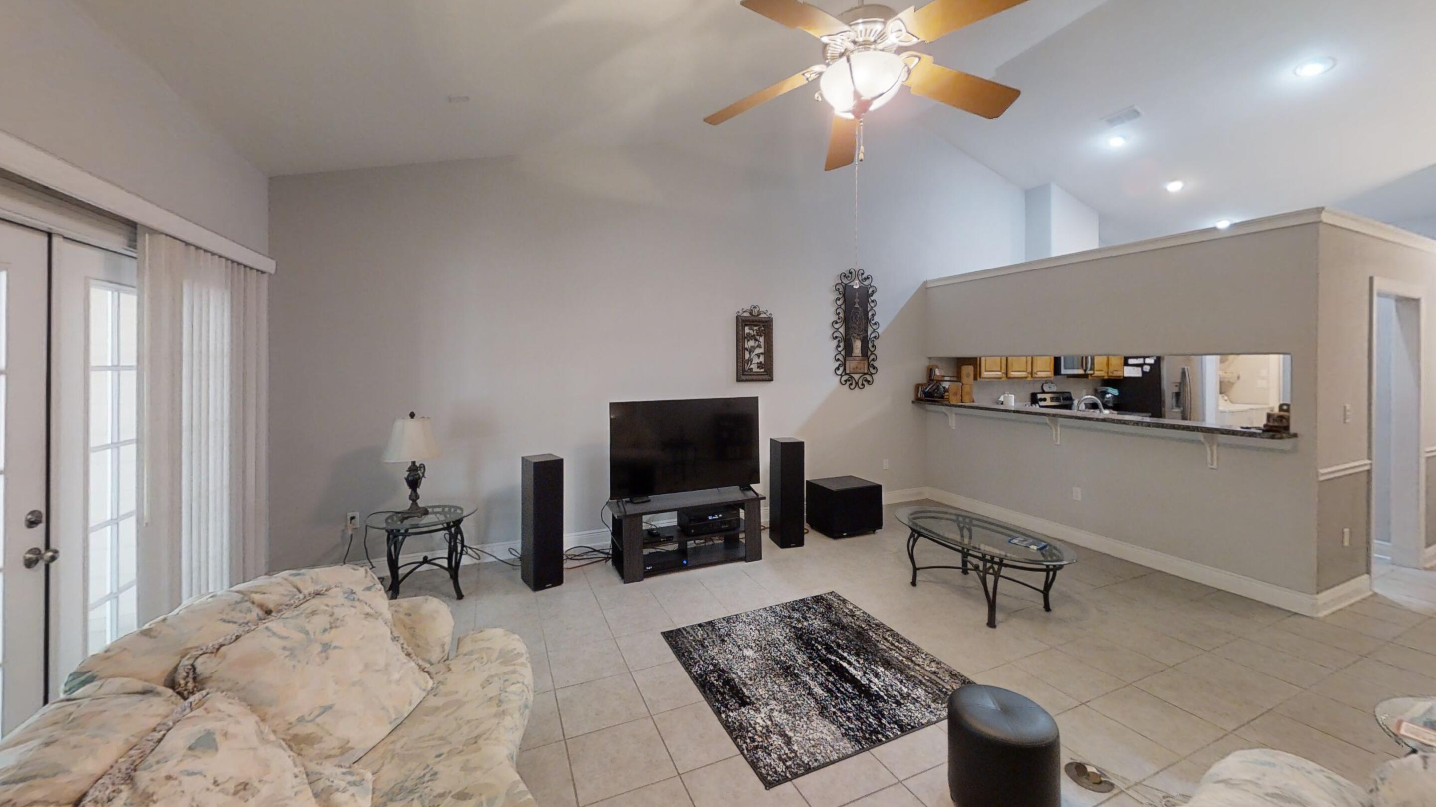 DIAMOND LAKES - Residential