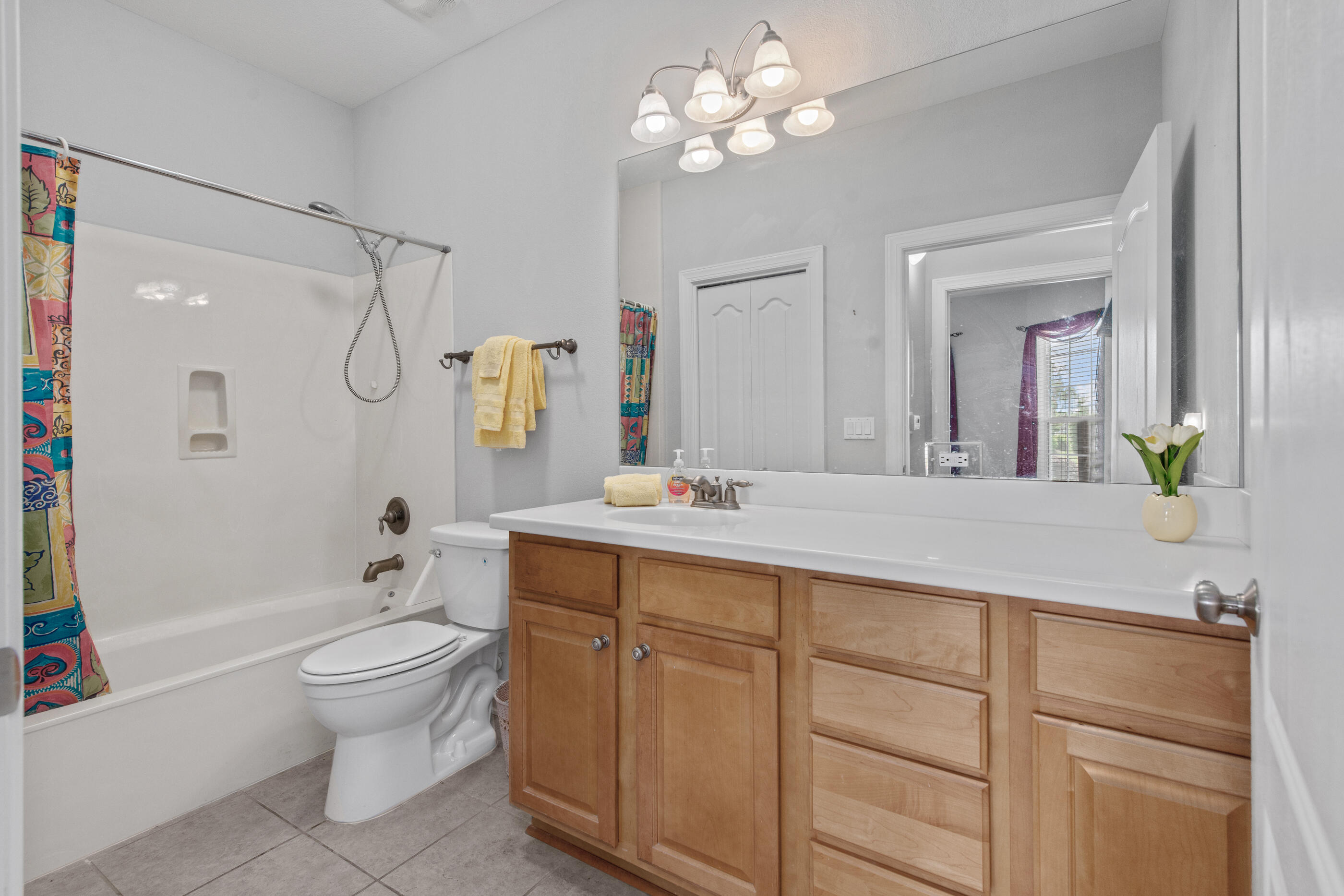 DIAMOND LAKES - Residential