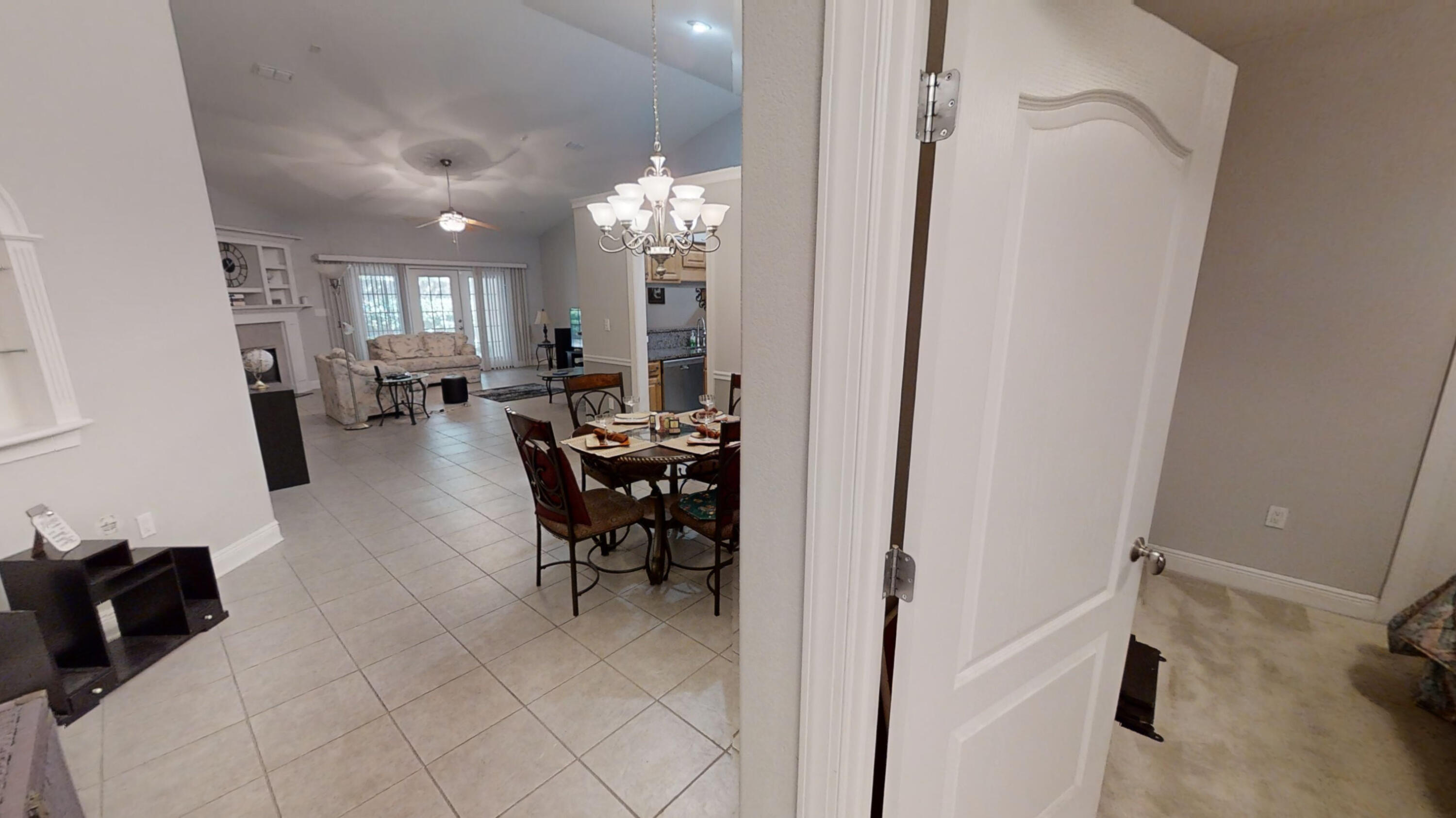 DIAMOND LAKES - Residential