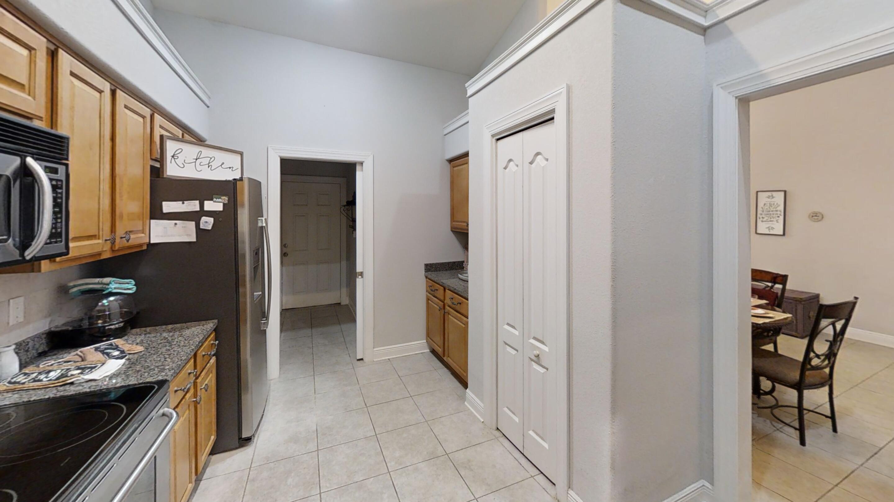 DIAMOND LAKES - Residential