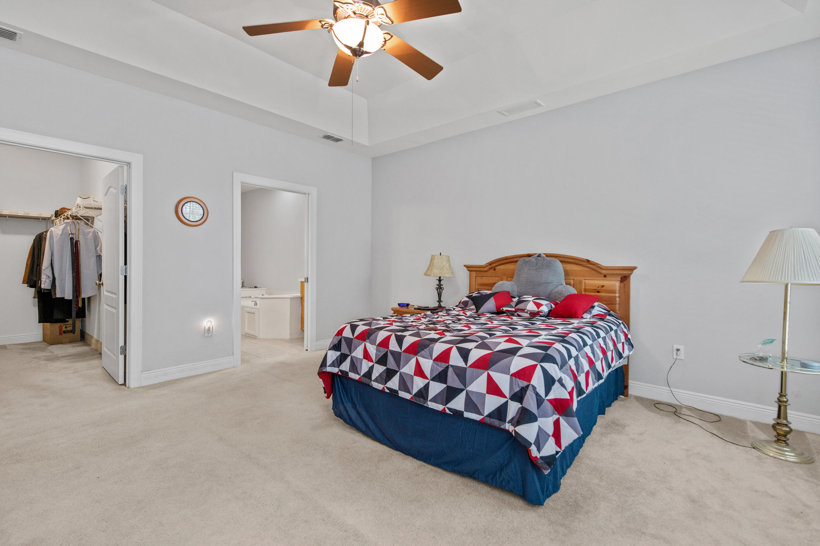 DIAMOND LAKES - Residential