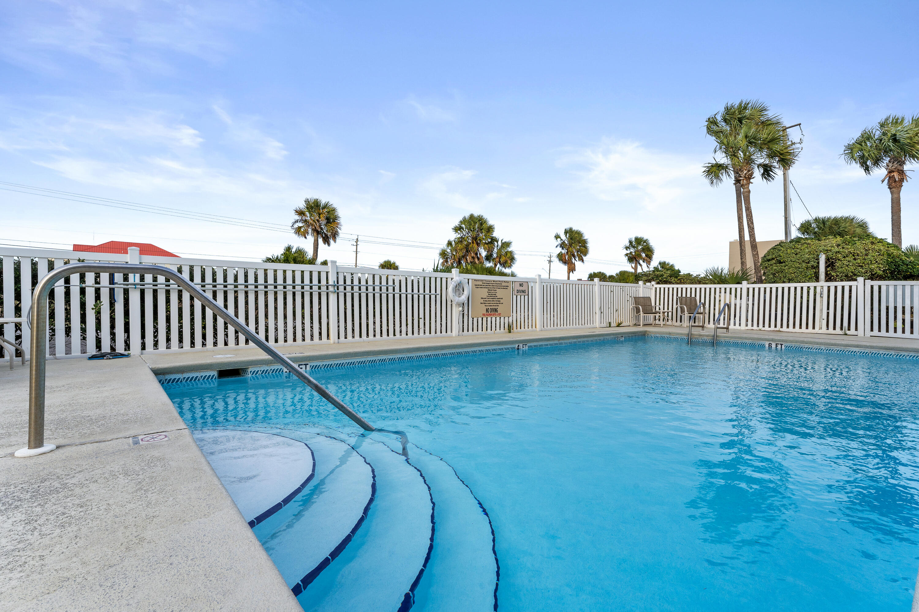 EMERALD TOWERS WEST CONDO - Residential