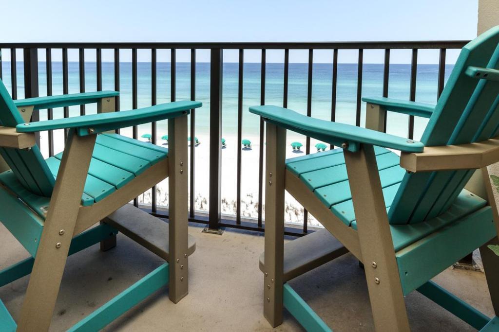 EMERALD TOWERS WEST CONDO - Residential