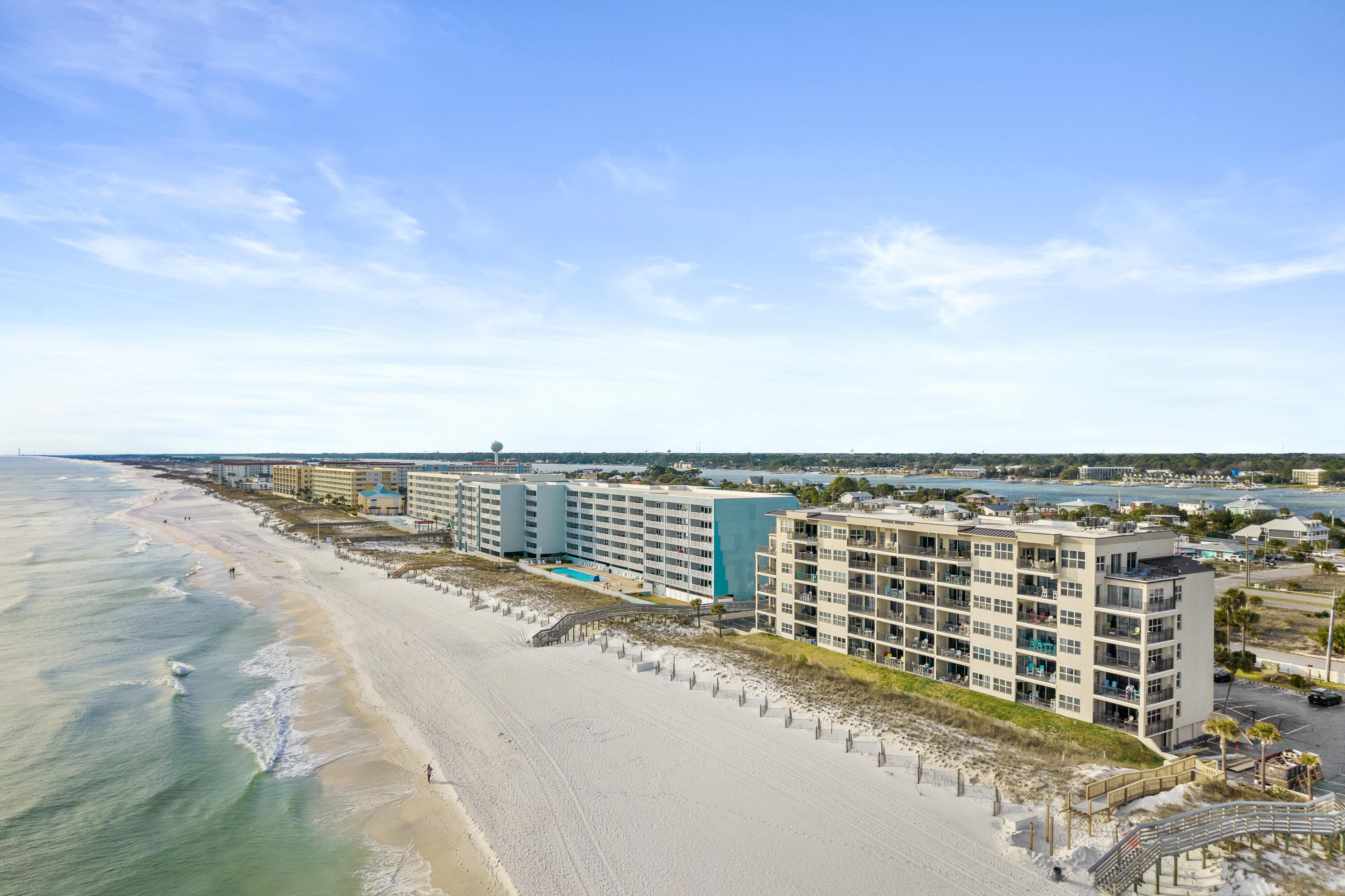 EMERALD TOWERS WEST CONDO - Residential