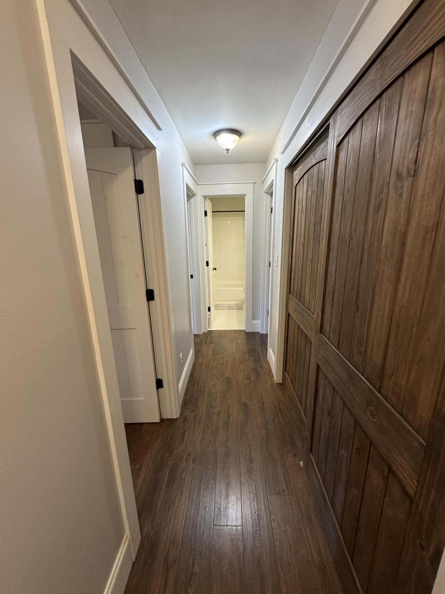 PINEWOOD ESTATES - Residential Lease