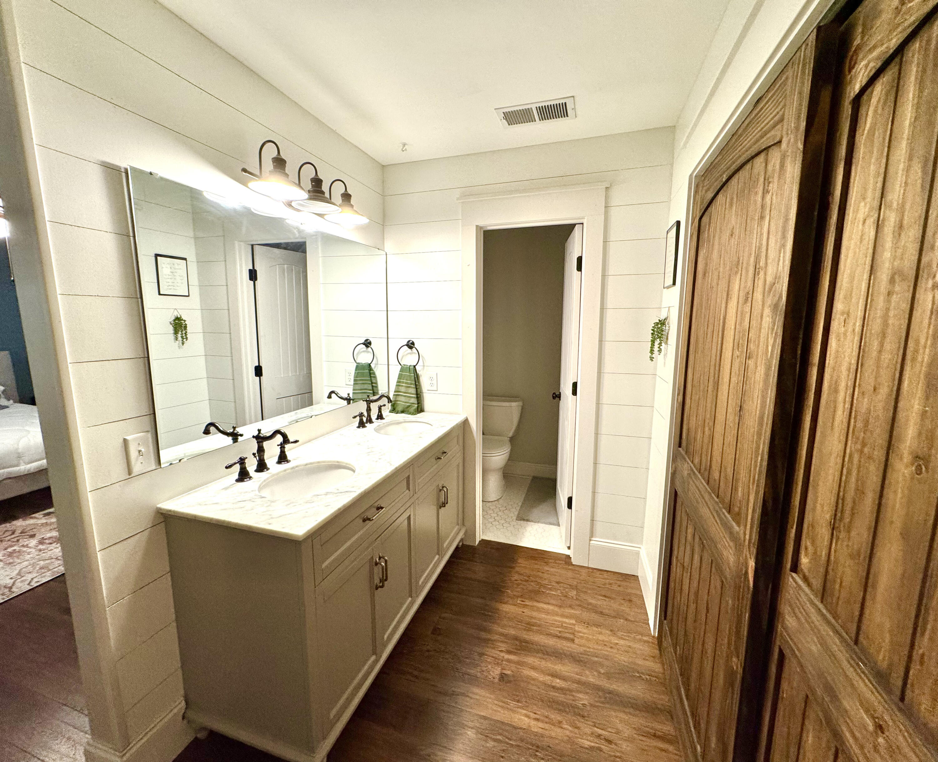 PINEWOOD ESTATES - Residential Lease