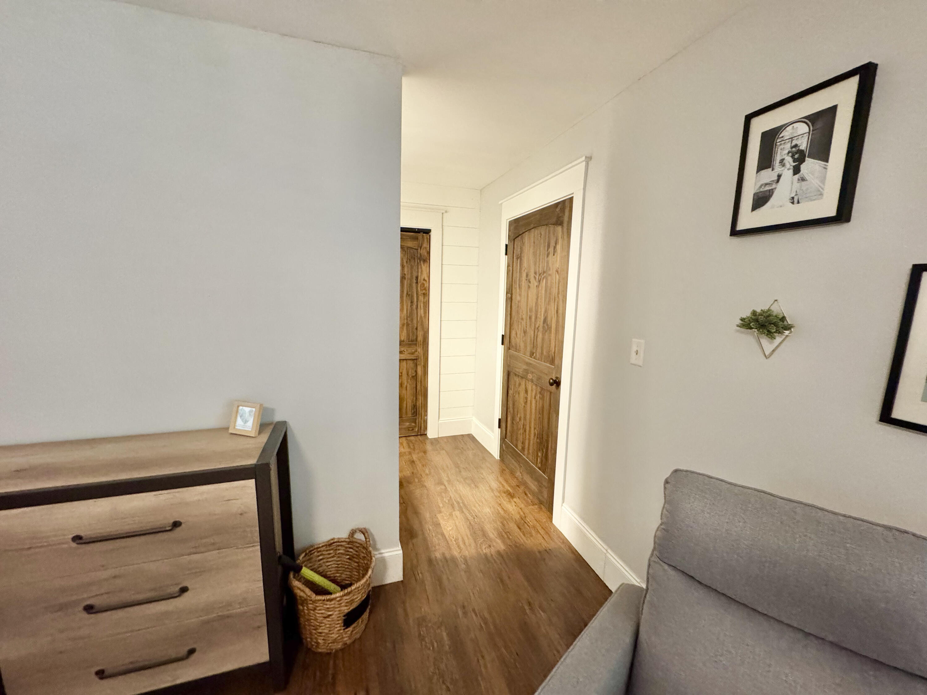 PINEWOOD ESTATES - Residential Lease