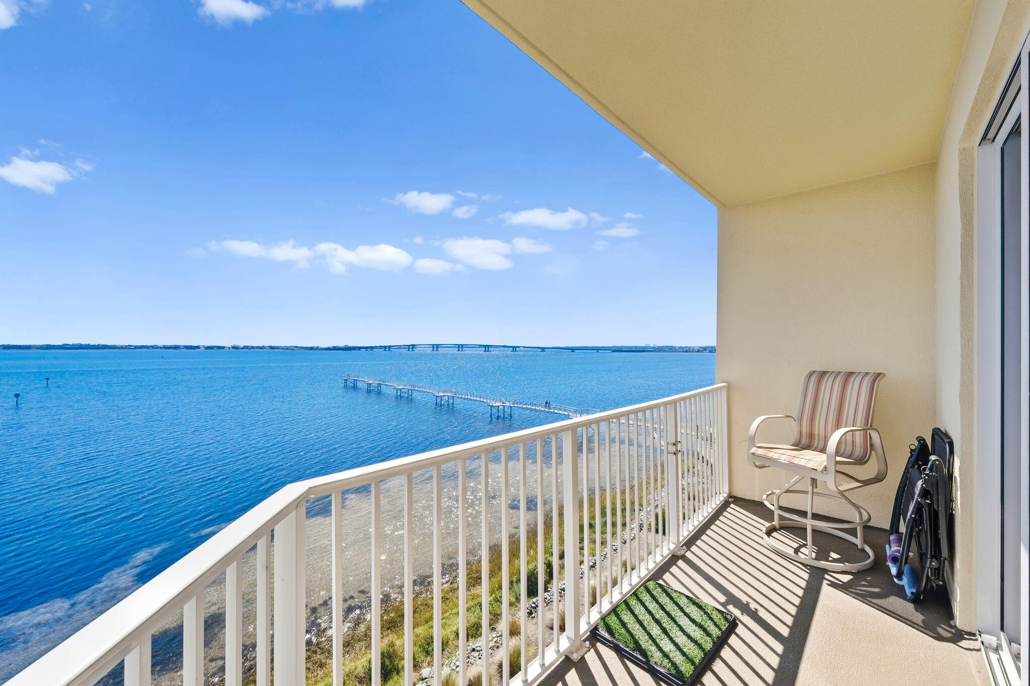 Hibiscus by the Bay Tower 1 - Residential