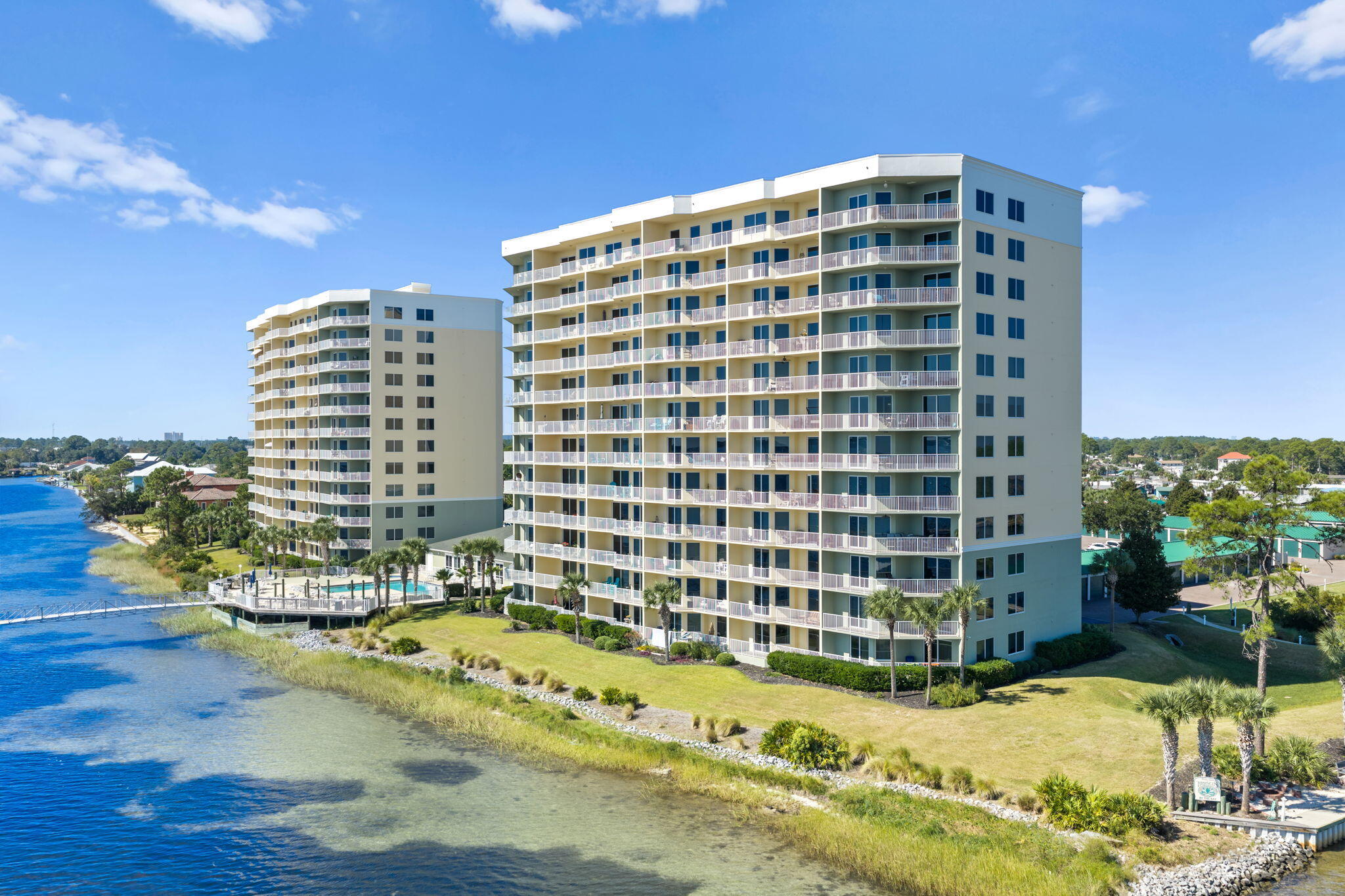 Hibiscus by the Bay Tower 1 - Residential