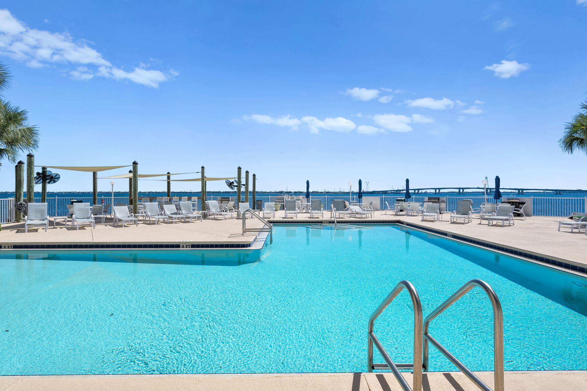 Hibiscus by the Bay Tower 1 - Residential