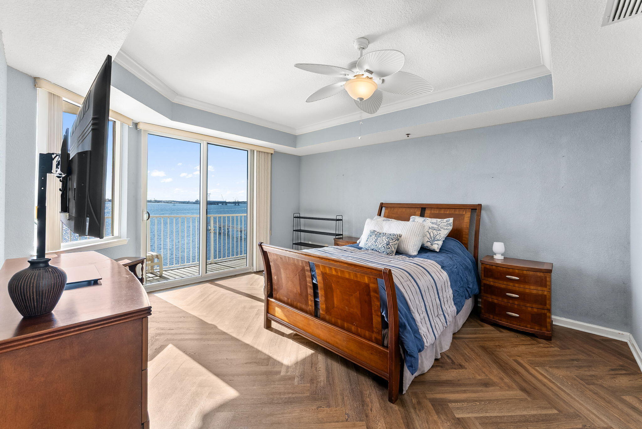 Hibiscus by the Bay Tower 1 - Residential