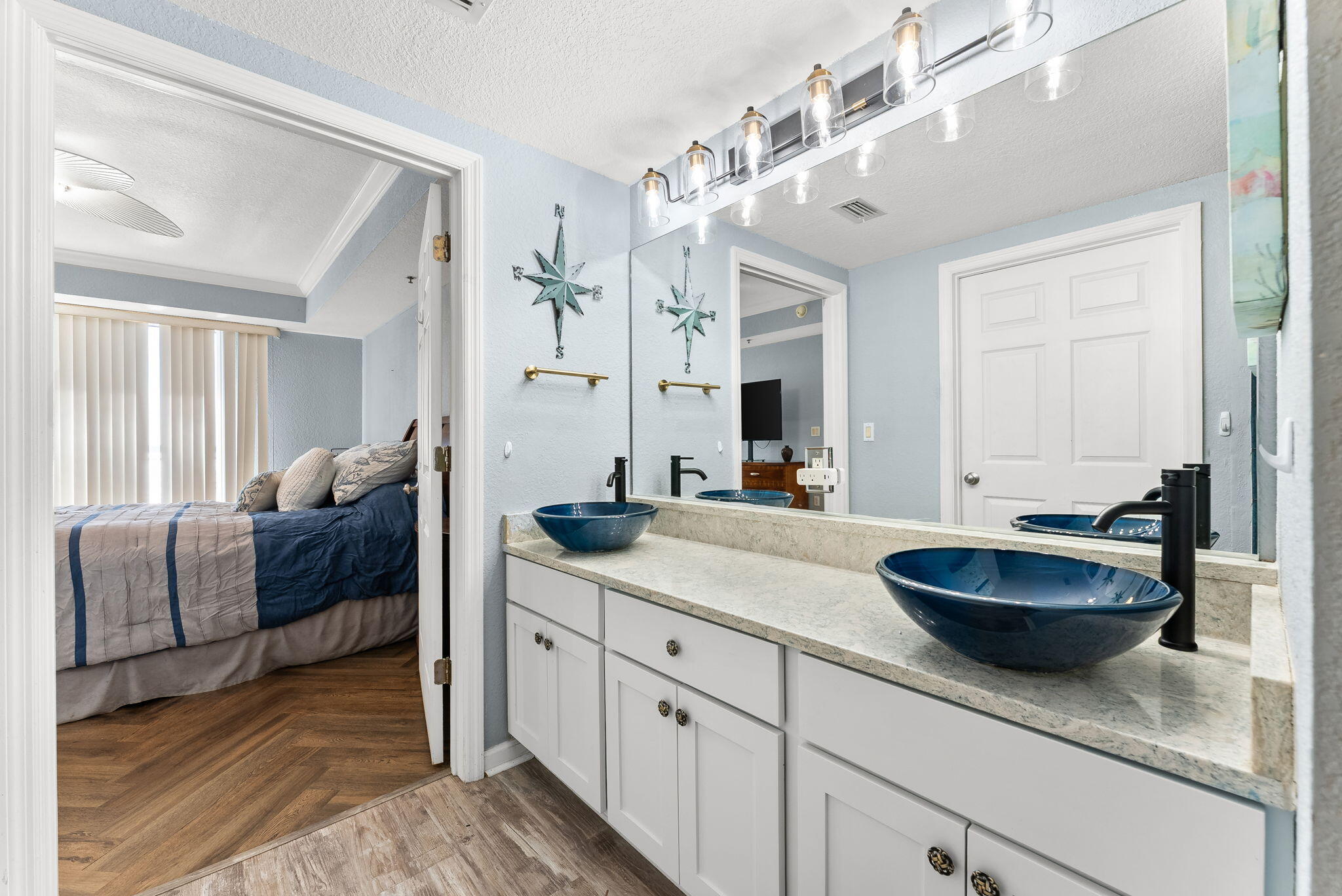 Hibiscus by the Bay Tower 1 - Residential